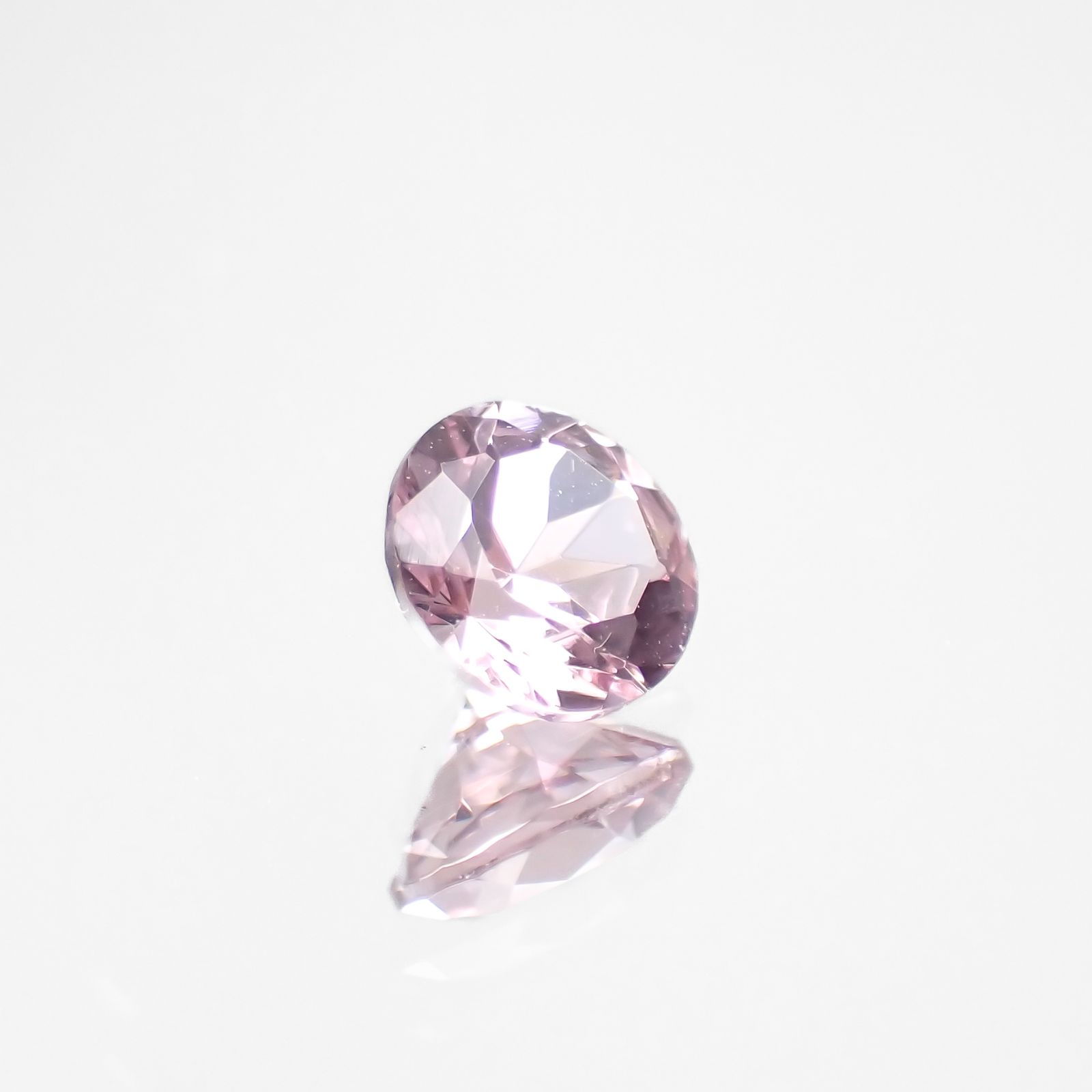 ドラゴンガーネット タンザニア産 0.40ct[230421460]4.3x4.3mm前後