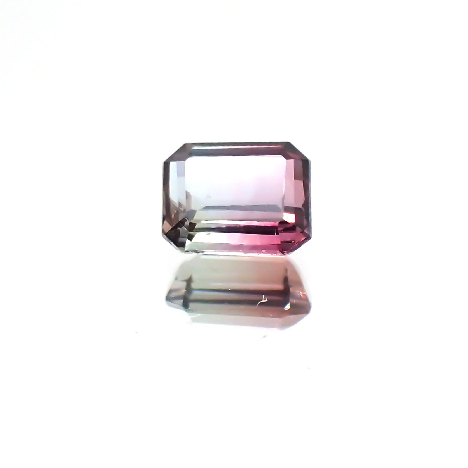 バイカラーサファイア(宝石名バイカラー・サファイア) タンザニア産 0.24ct 識別済[21069756]3.8×3.2mm前後