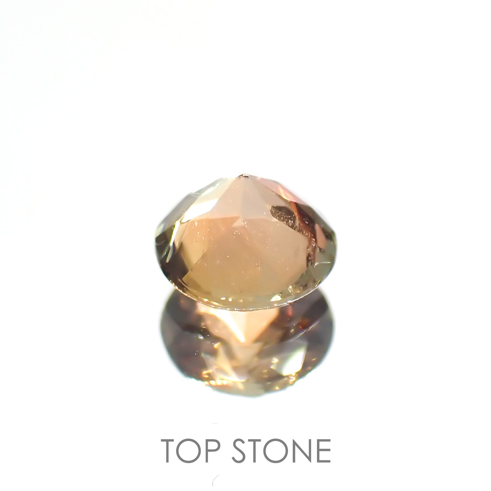 バイカラーアンダリュサイト(宝石名アンダリュサイト) スリランカ産 0.42ct 識別済[20117469]4.9×4.8mm前後