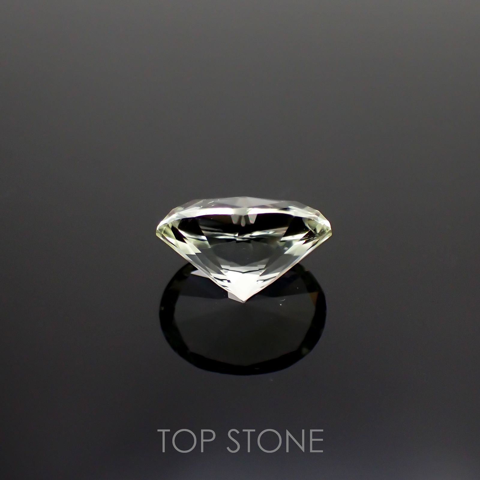 ダトーライト(宝石名ダトライト)ロシア産 3.669ct ソ付(彩珠)[221018688]11.7x8.8mm前後