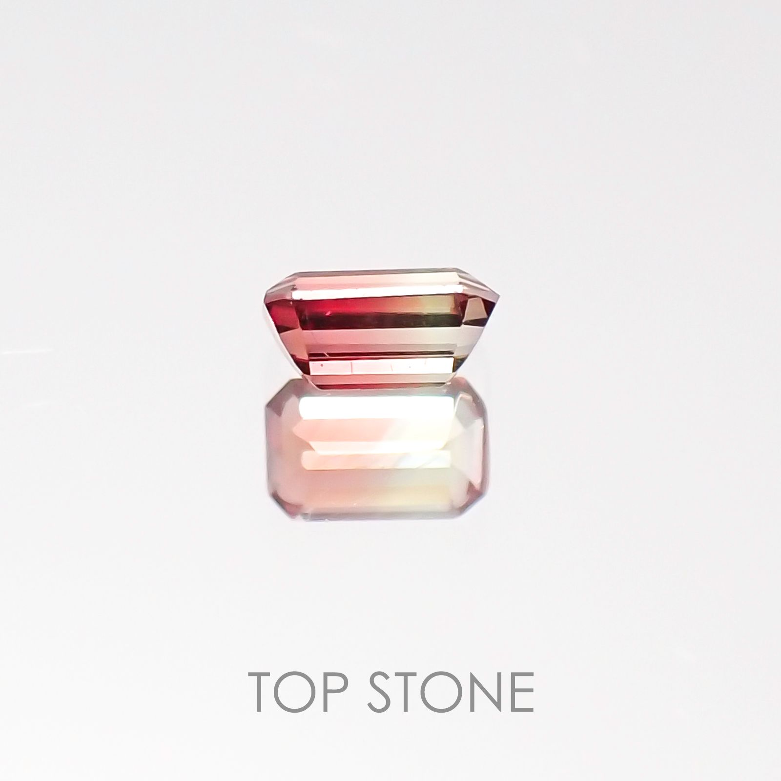 バイカラーサファイア タンザニア産 ルース 0.16ct[20106703]3.6×2.3mm前後