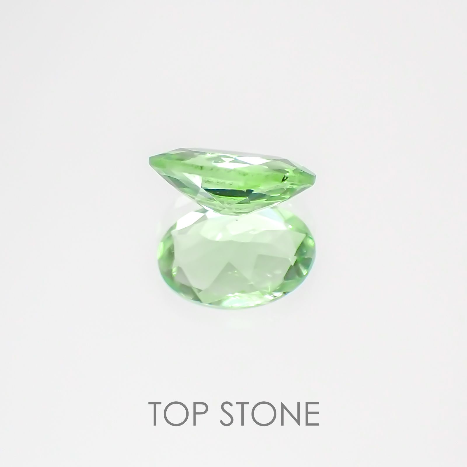 ミントガーネット タンザニア産 ルース 0.44ct[20127915]6.1×4.1mm前後