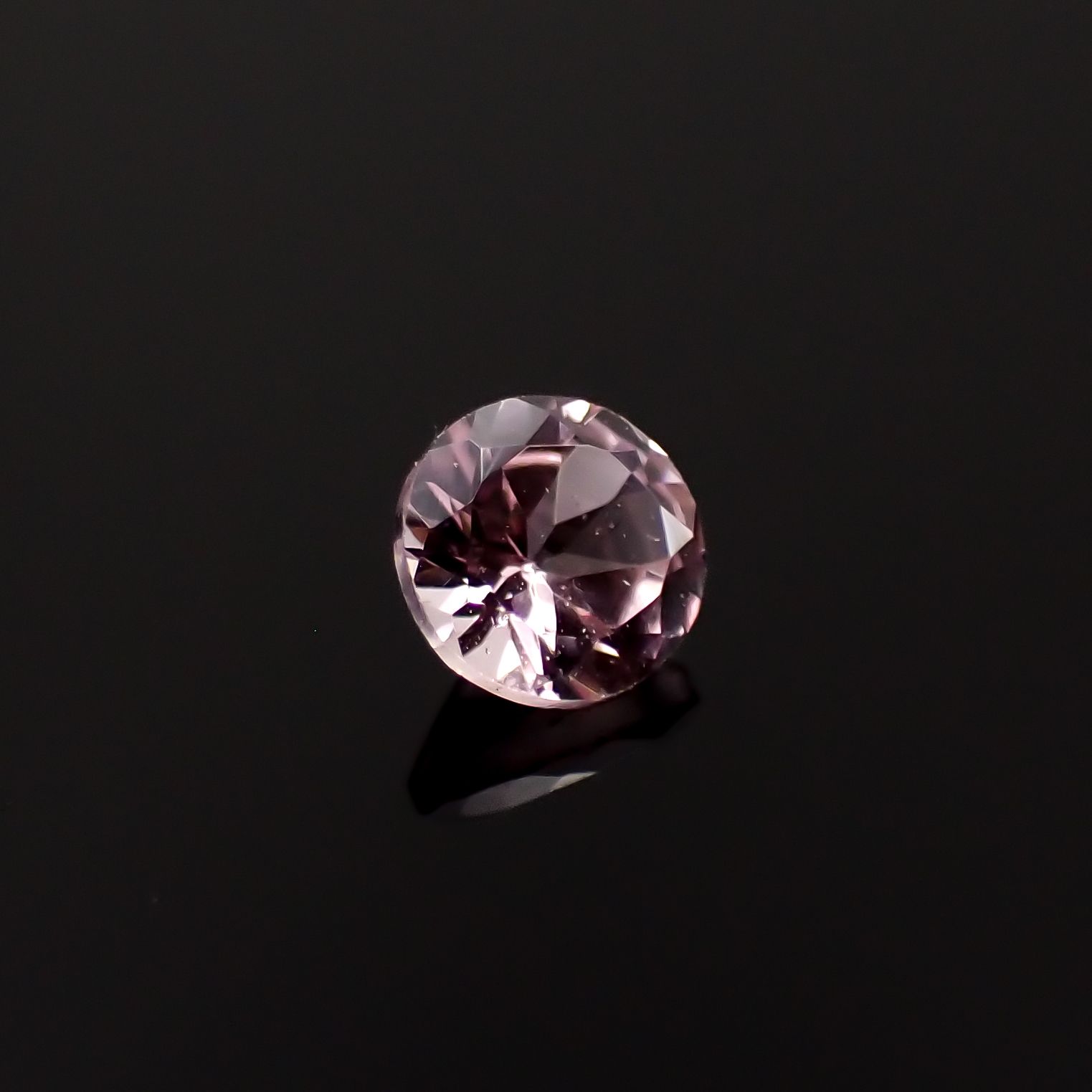 ドラゴンガーネット タンザニア産 0.33ct[230421447]4x4mm前後