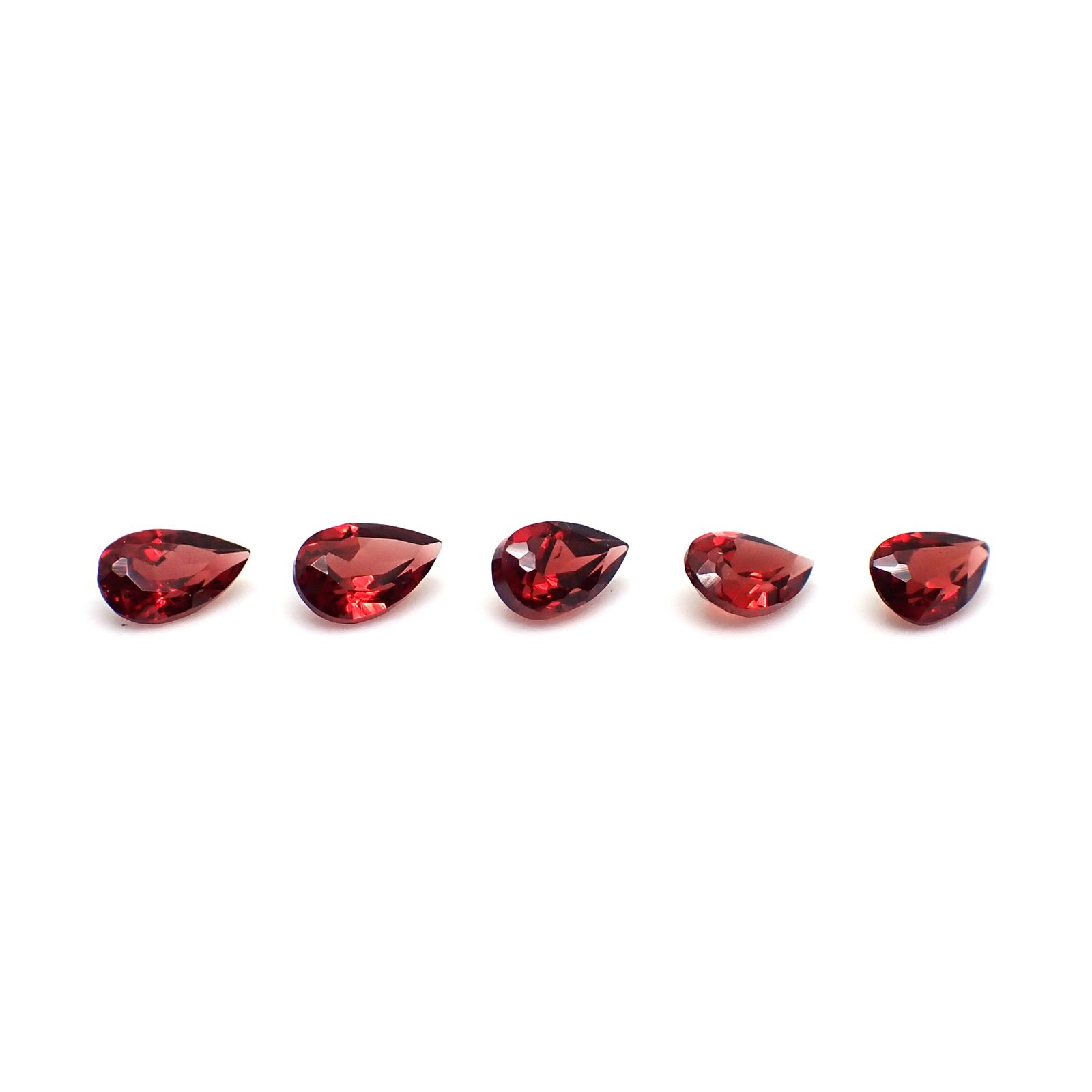 ◇ランダムセレクト◇パイラルスパイトガーネット モザンビーク産 約0.26ct / 5.1x3.1mm前後 [260532223-PAC]