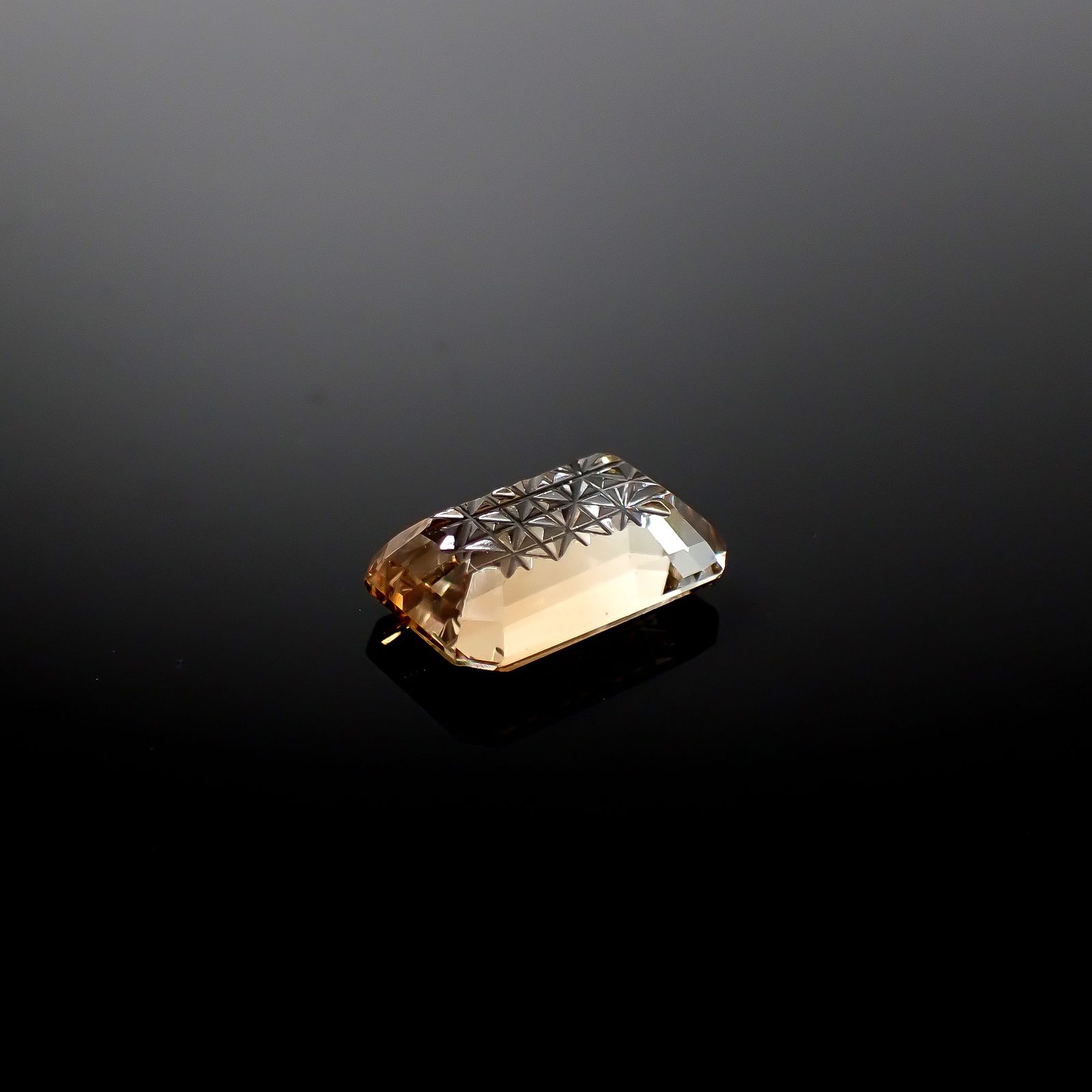 ◇甲州貴石切子Plus Three◇バイカラートパーズ カード付き ブラジル産 5.89ct [250630485]13.1x8.4mm前後