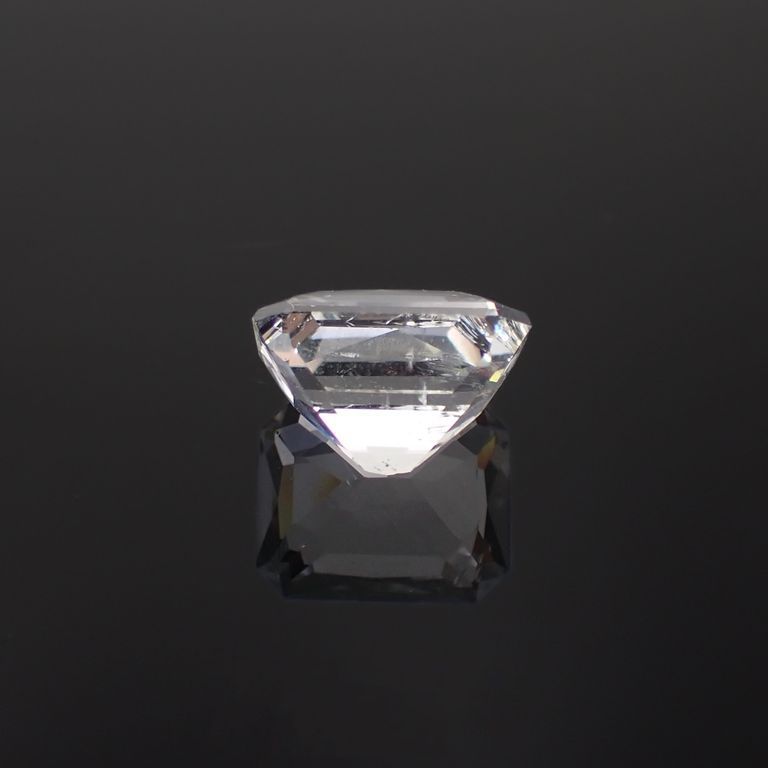 アポフィライト(宝石名アポフィライト)インド産 10.634ct ソ付(GRJ)[221119038]15.4x12.5mm前後