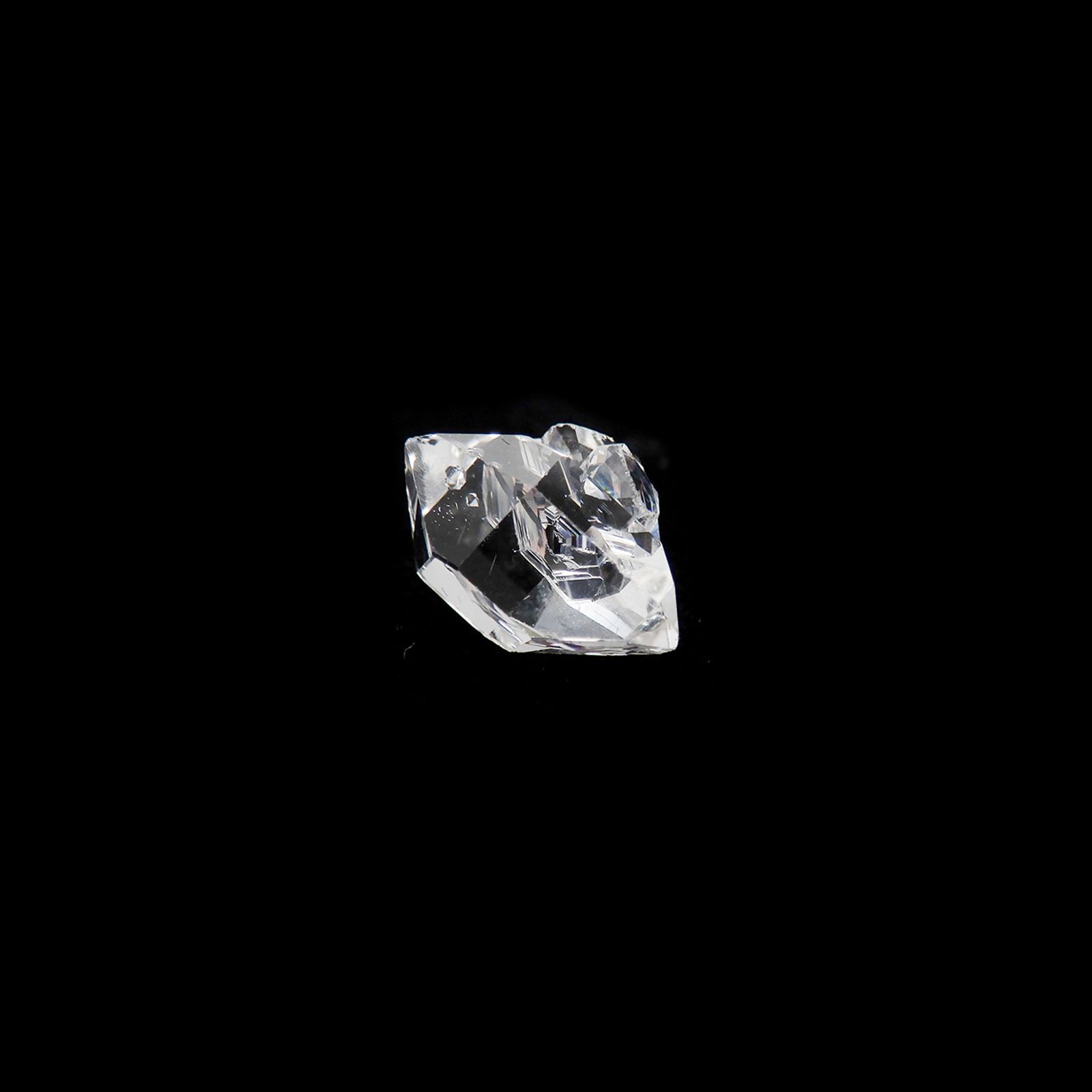 ハーキマーダイヤモンド 原石 アメリカ・ニューヨーク州産 3.40ct[240125364]10.9x9mm前後
