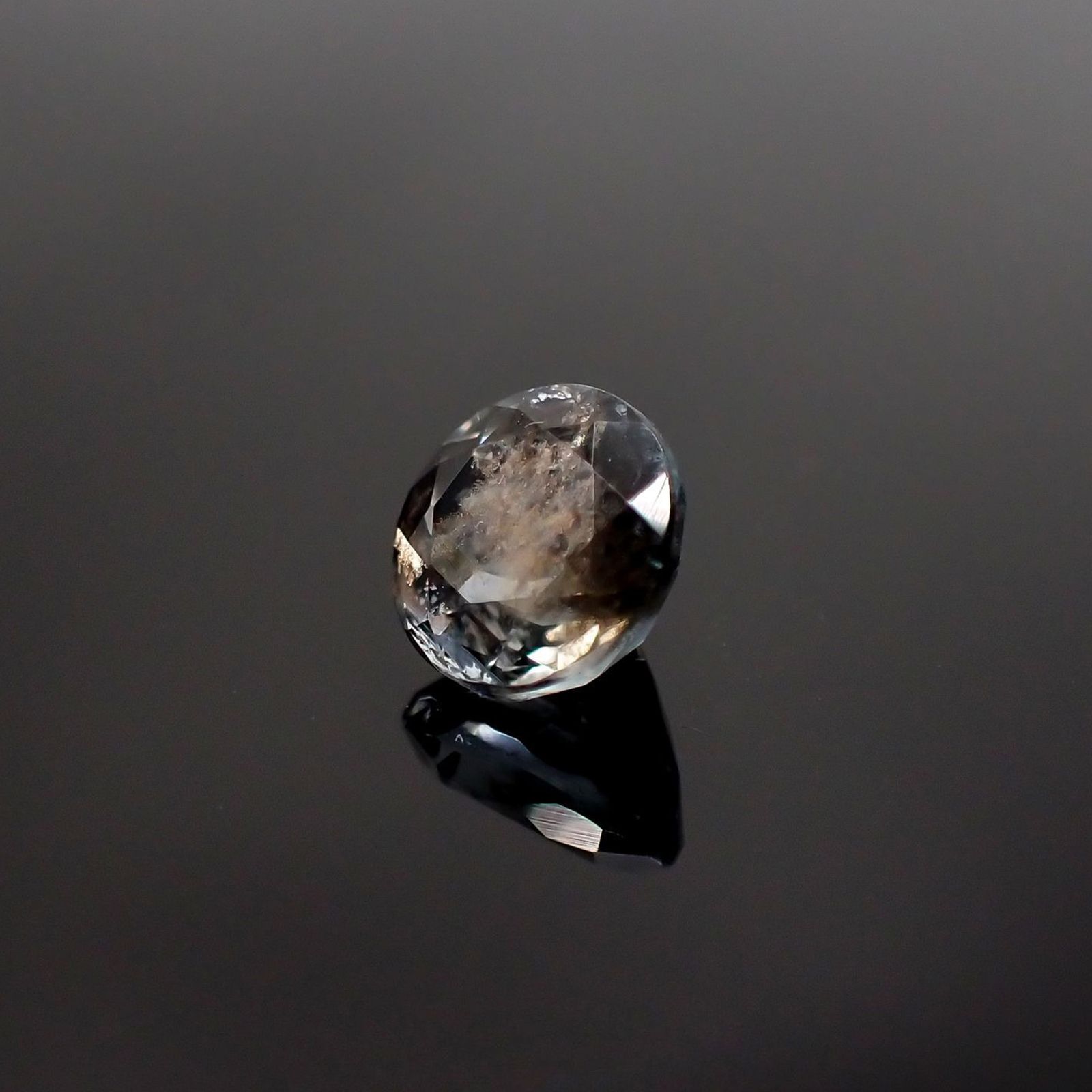 アベンチュリンアクアマリン(宝石名アクアマリン) ナイジェリア産 1.39ct 識別済[250712983]7×7mm前後