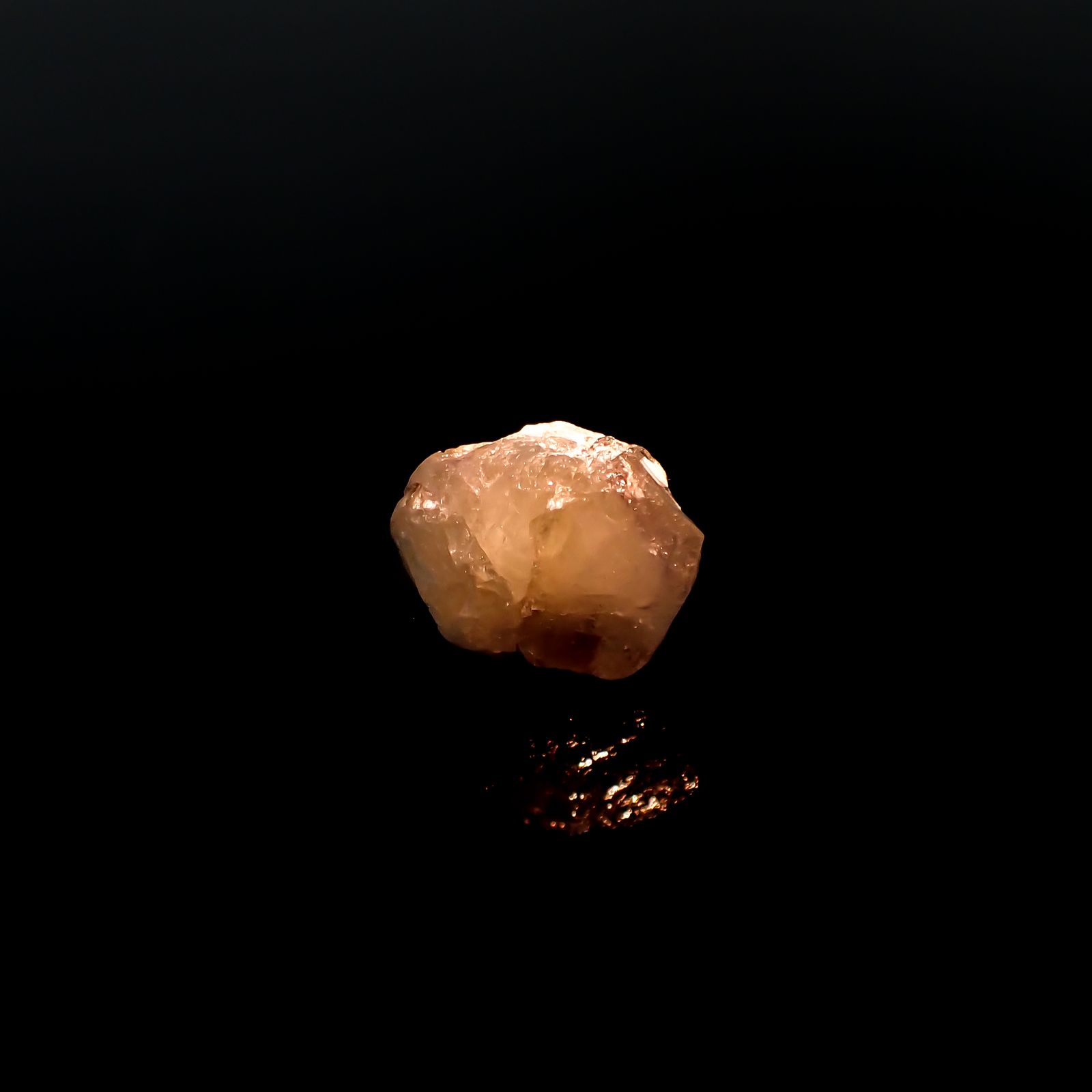 アレキサンドライト 原石 ロシア産 13.62ct[240427021]14x12mm