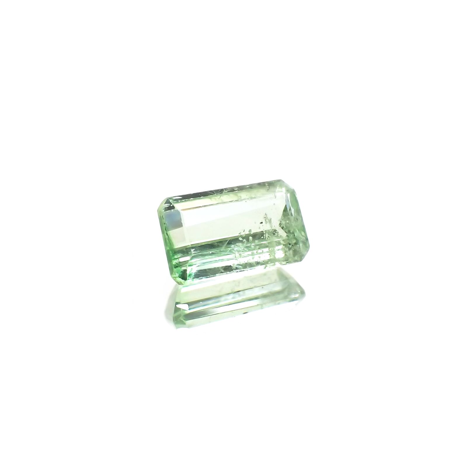 バイカラーツァボライト(宝石名グリーン グロッシュラー・ガーネット) タンザニア産 識別済 1.24ct / 7.6x4.6mm前後 [210711913]