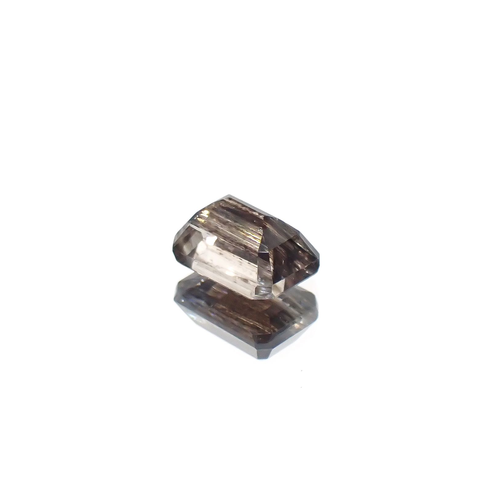 レインボースキャポライト ブラジル産 1.06ct [240326865]6.9x4.8mm前後