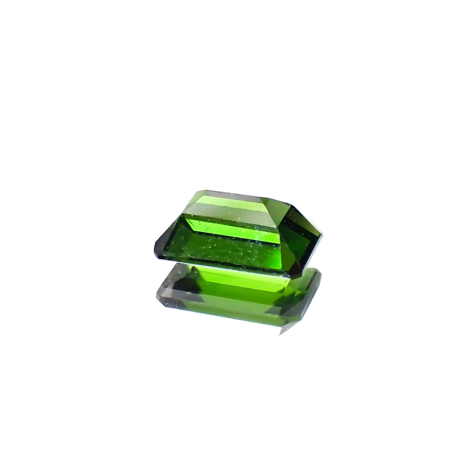クロムダイオプサイド(宝石名クロム・ダイオプサイド)ロシア産 0.66ct 識別済[250430280]6.2x4mm前後