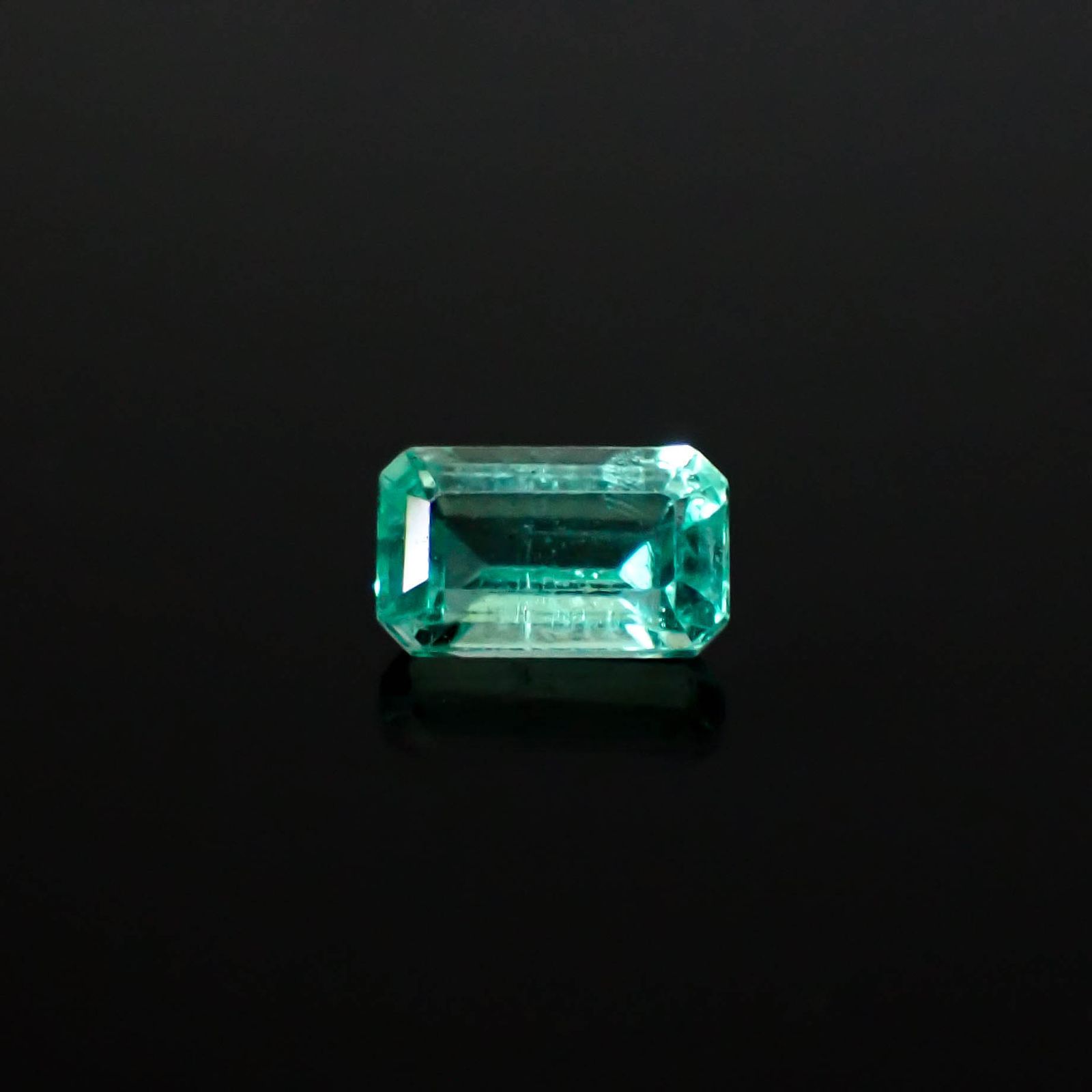 エメラルド ザンビア産 0.29ct [250430232]4.9x2.9mm前後