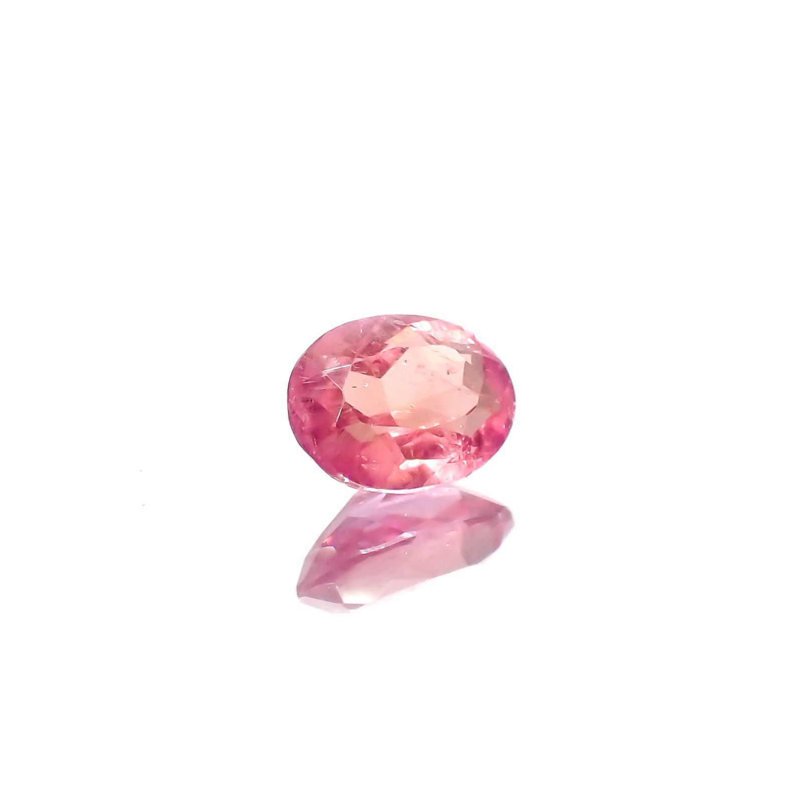 ペツォッタイト(ラズベリル)(宝石名ペツォッタイト)マダガスカル産 0.367ct ソ付(彩珠)[240226154]5.3x4mm前後