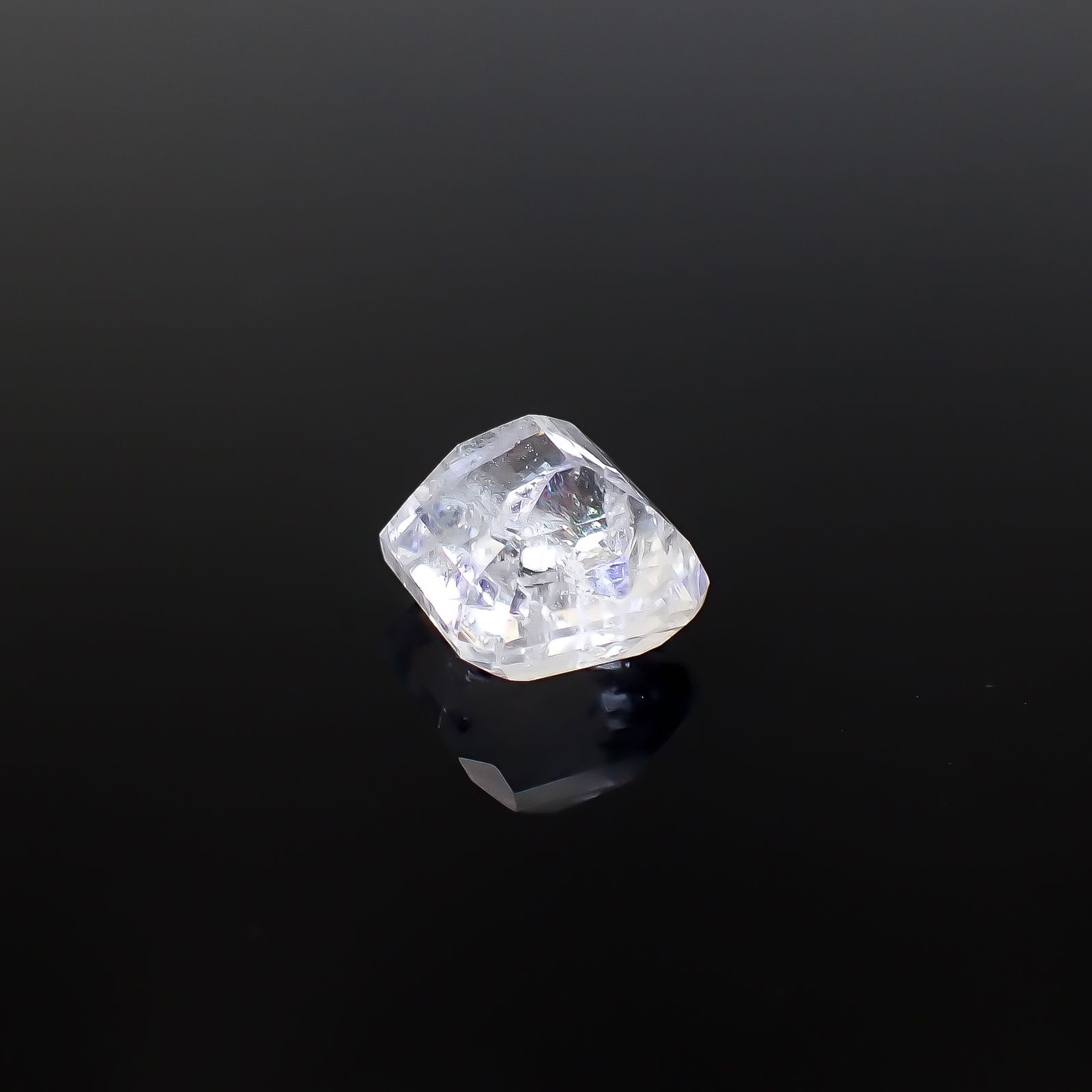 フローライトインクォーツ マダガスカル産 5.25ct [250329951]9.2x9.5mm前後
