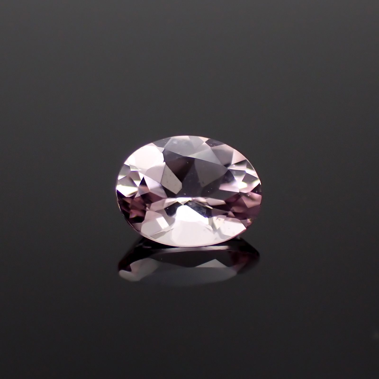 モルガナイト モザンビーク産 0.28ct[230923353]5.1x3.9mm前後