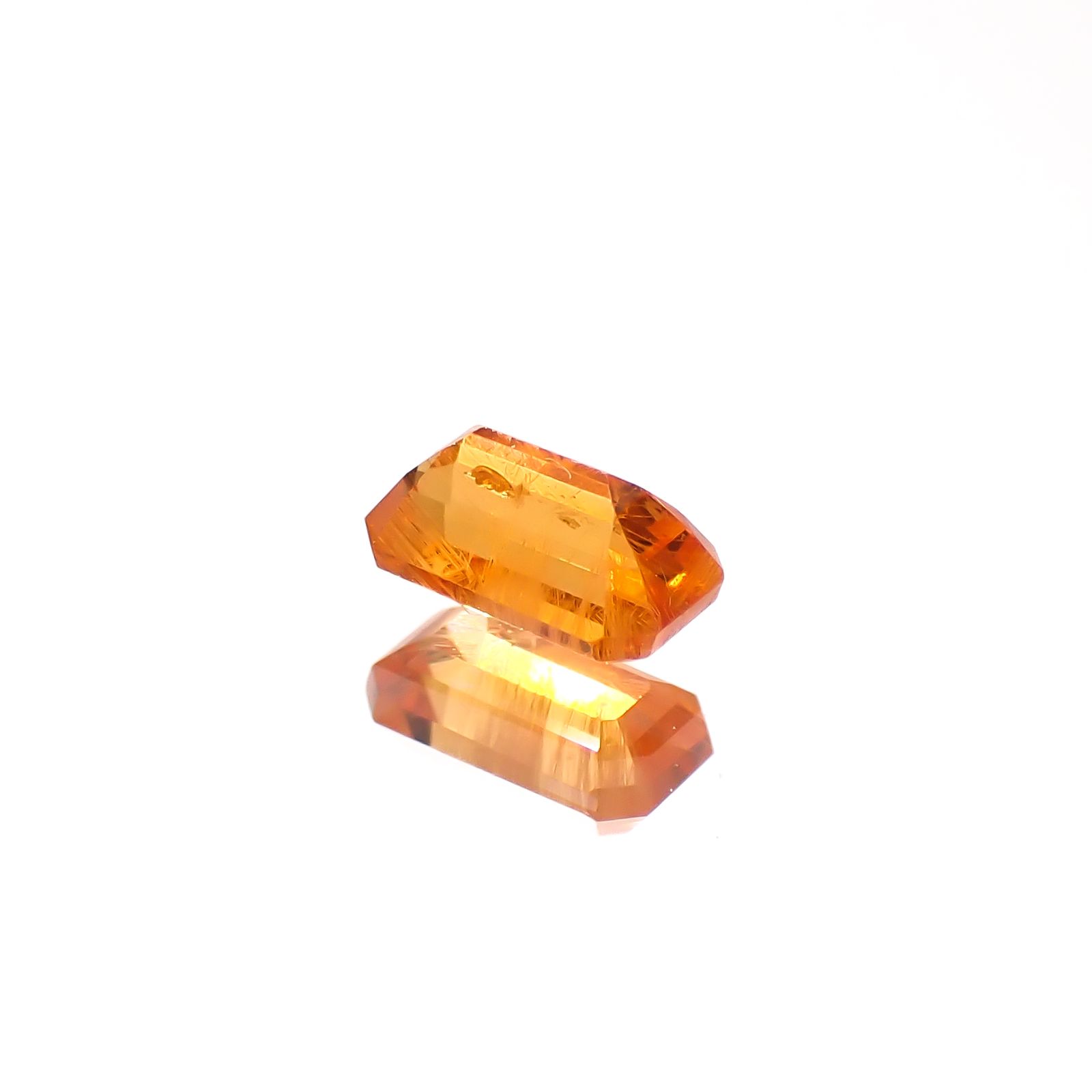 マンダリンガーネット マダガスカル産 0.38ct[240628225]4.8x2.7mm前後