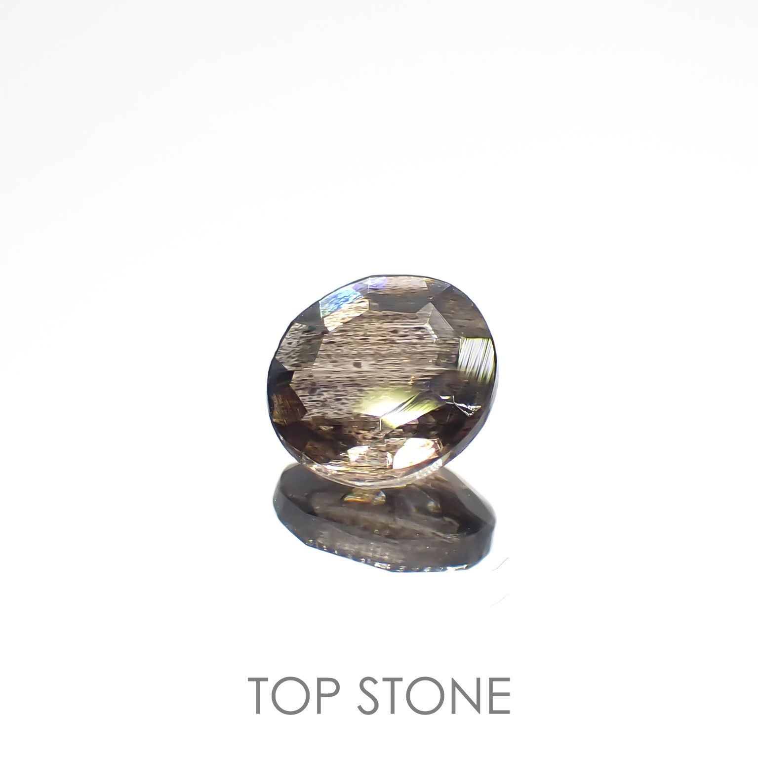 レインボースキャポライト ブラジル産 0.53ct[220817523]5.8x5.7mm前後