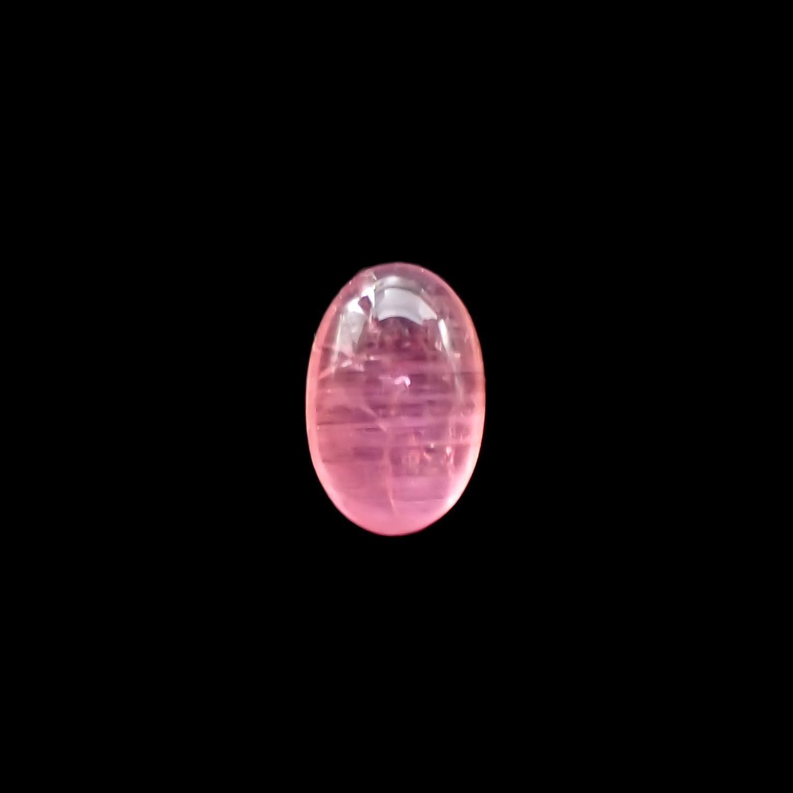 ペツォッタイトキャッツアイ(ラズベリル)(宝石名ペツォッタイト・キャッツアイ)マダガスカル産 0.700ct ソ付(彩珠)[220114349]6.7x4.4mm前後