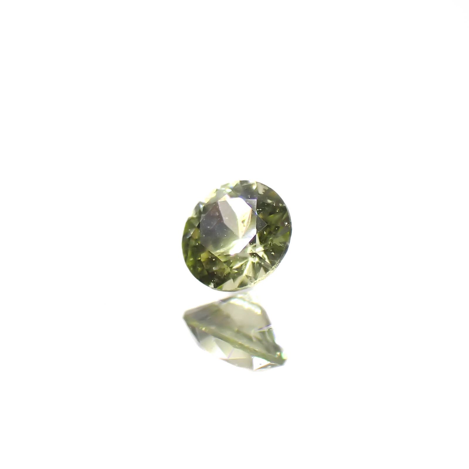 パラサイティックペリドット 採取地：インドネシア・ジェパラ 0.063ct[240627932]2.4x2.4mm前後