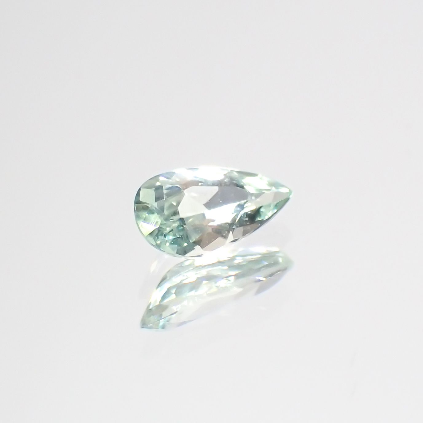 コーネルピン タンザニア産 0.12ct[231023859]4.8x2.5mm前後