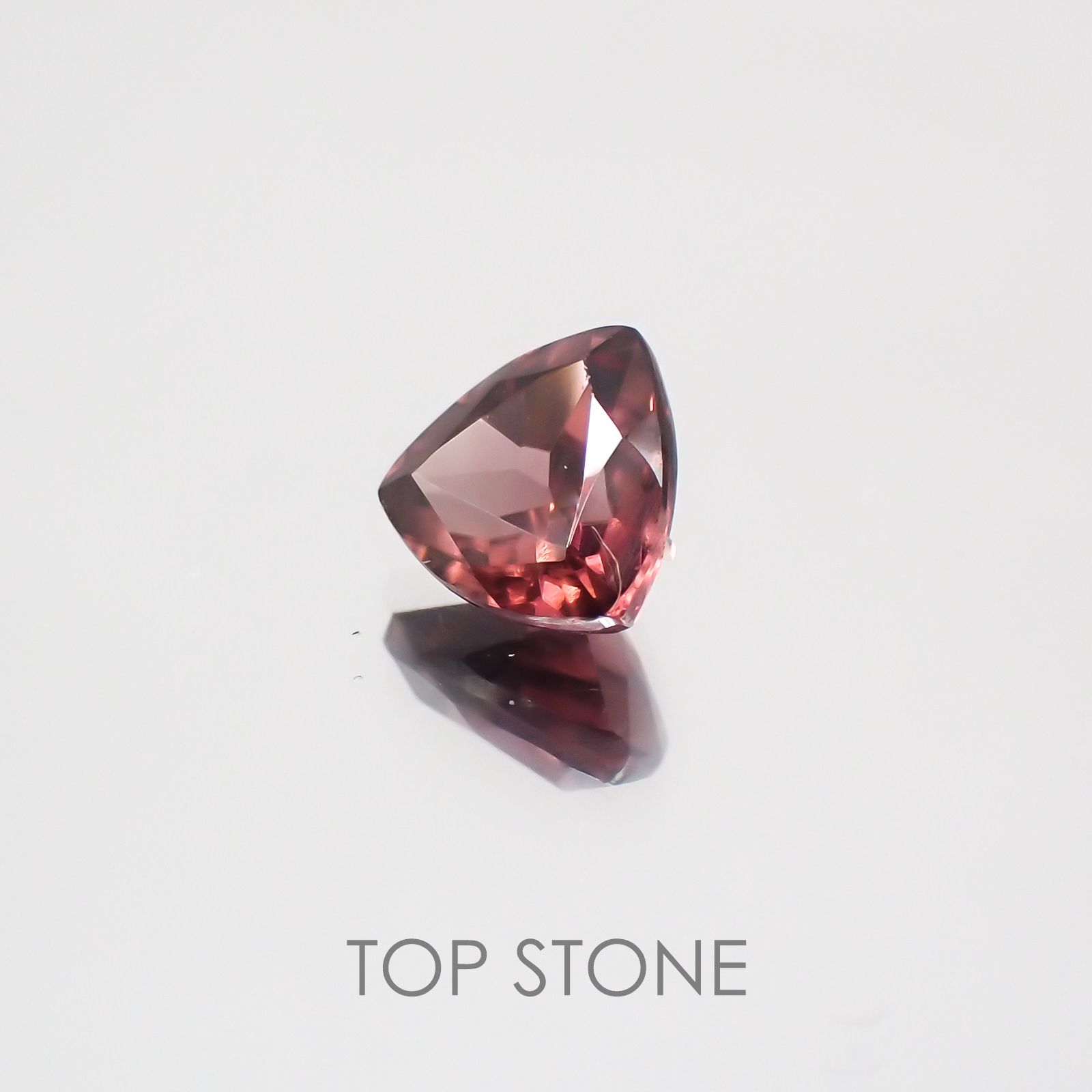 ピンクジルコン(宝石名ジルコン) スリランカ/カンボジア産/ 1.09ct 識別済[21029790]5.9×5.9mm前後