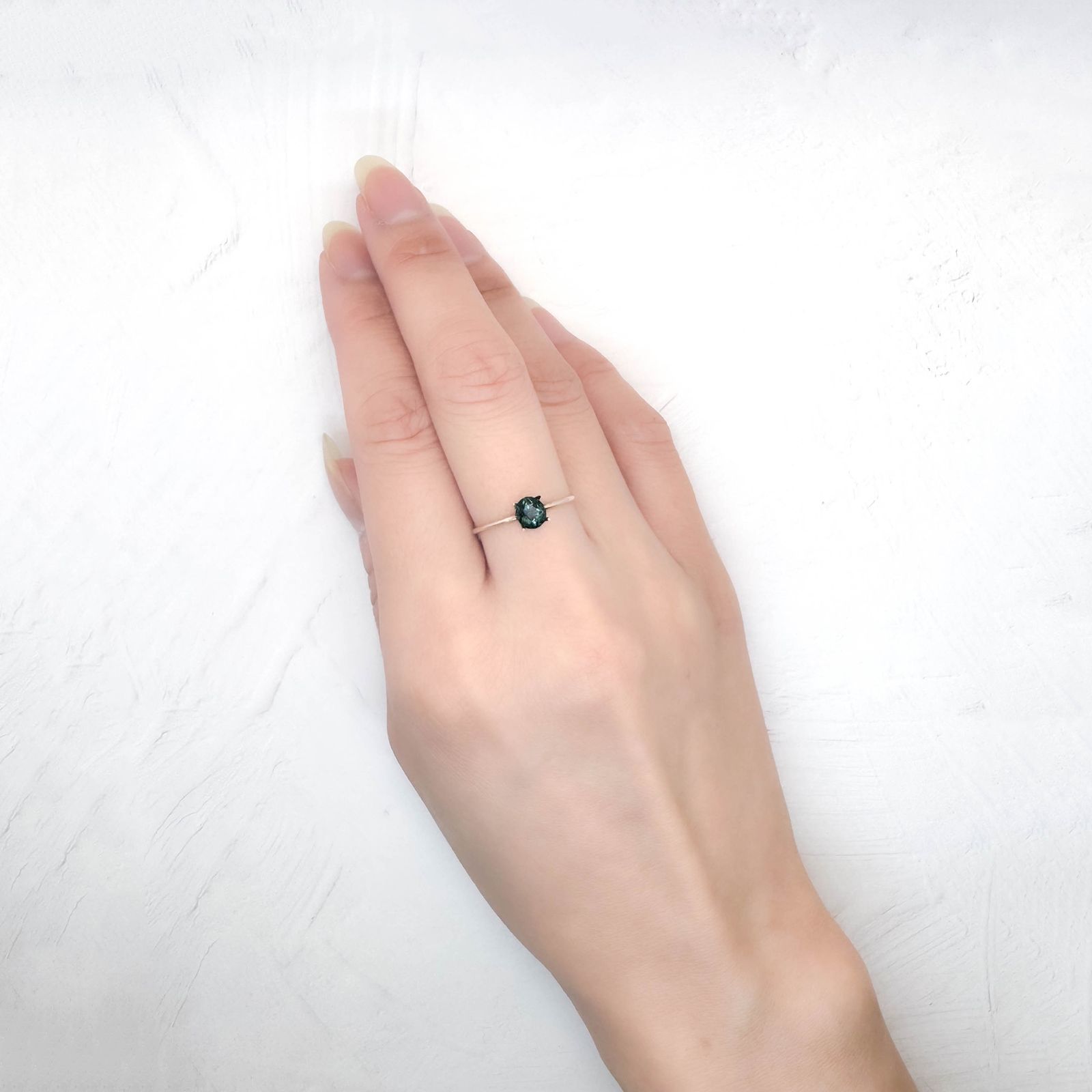 ブルートルマリン(宝石名トルマリン)アフガニスタン産 0.46ct 識別済[250115313]5.2x4.6mm前後