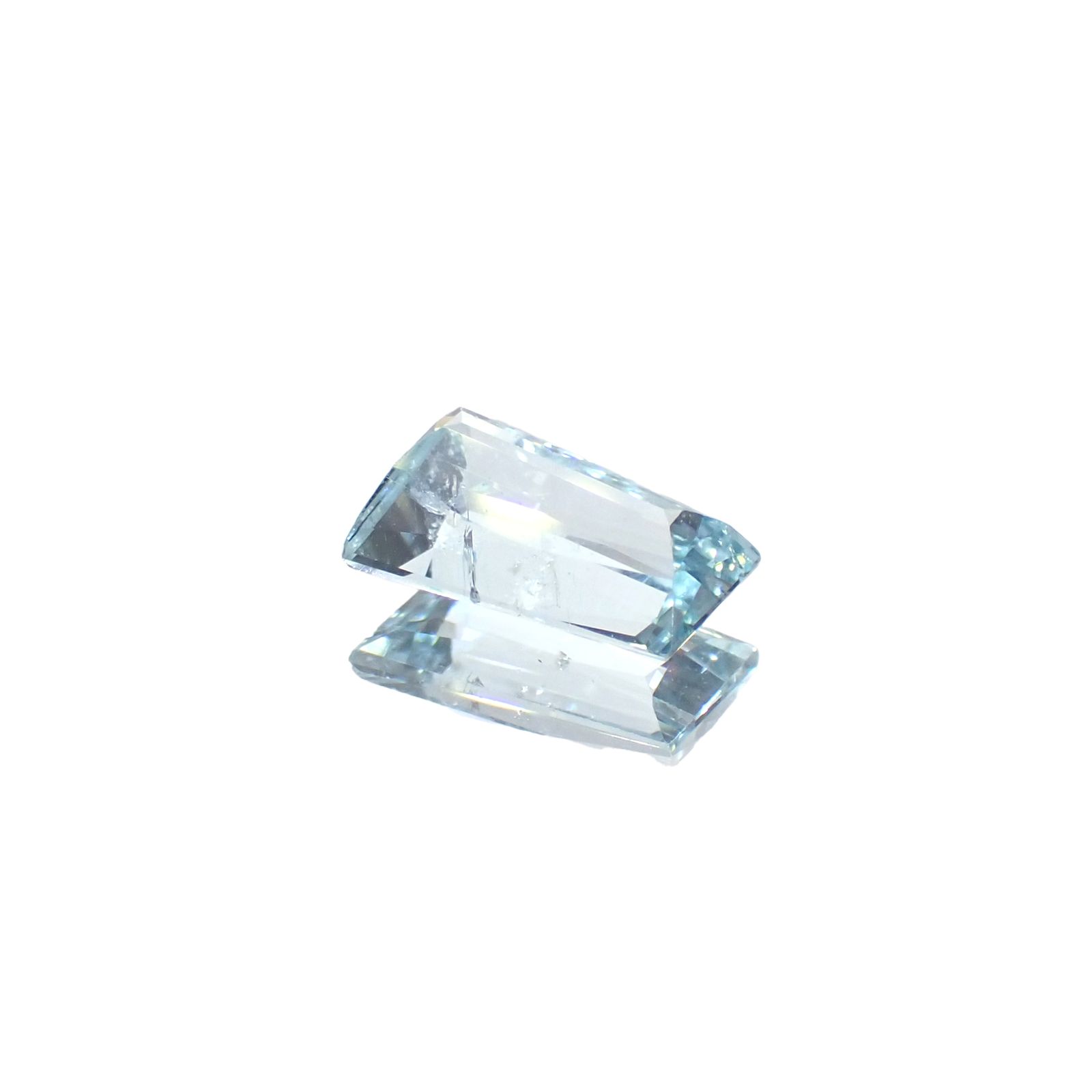 パライバトルマリン(宝石名トルマリン/別名パライバ・トルマリン)モザンビーク産 0.88ct 識別済[230522235]7.4x4.8mm前後