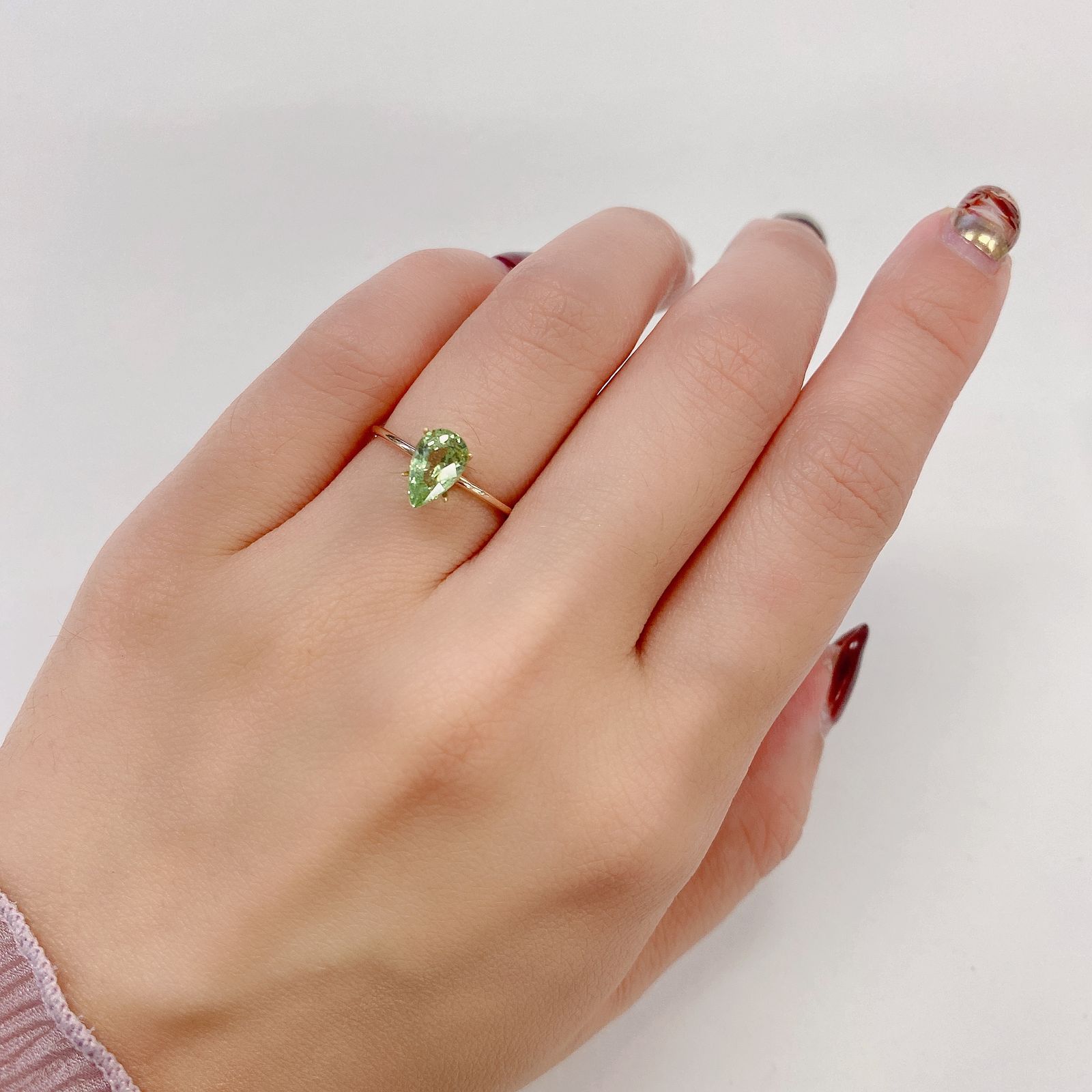 ミントガーネット(宝石名グリーン グロッシュラー・ガーネット) タンザニア産 1.17ct 識別済[20074261]8.2×5.2mm前後