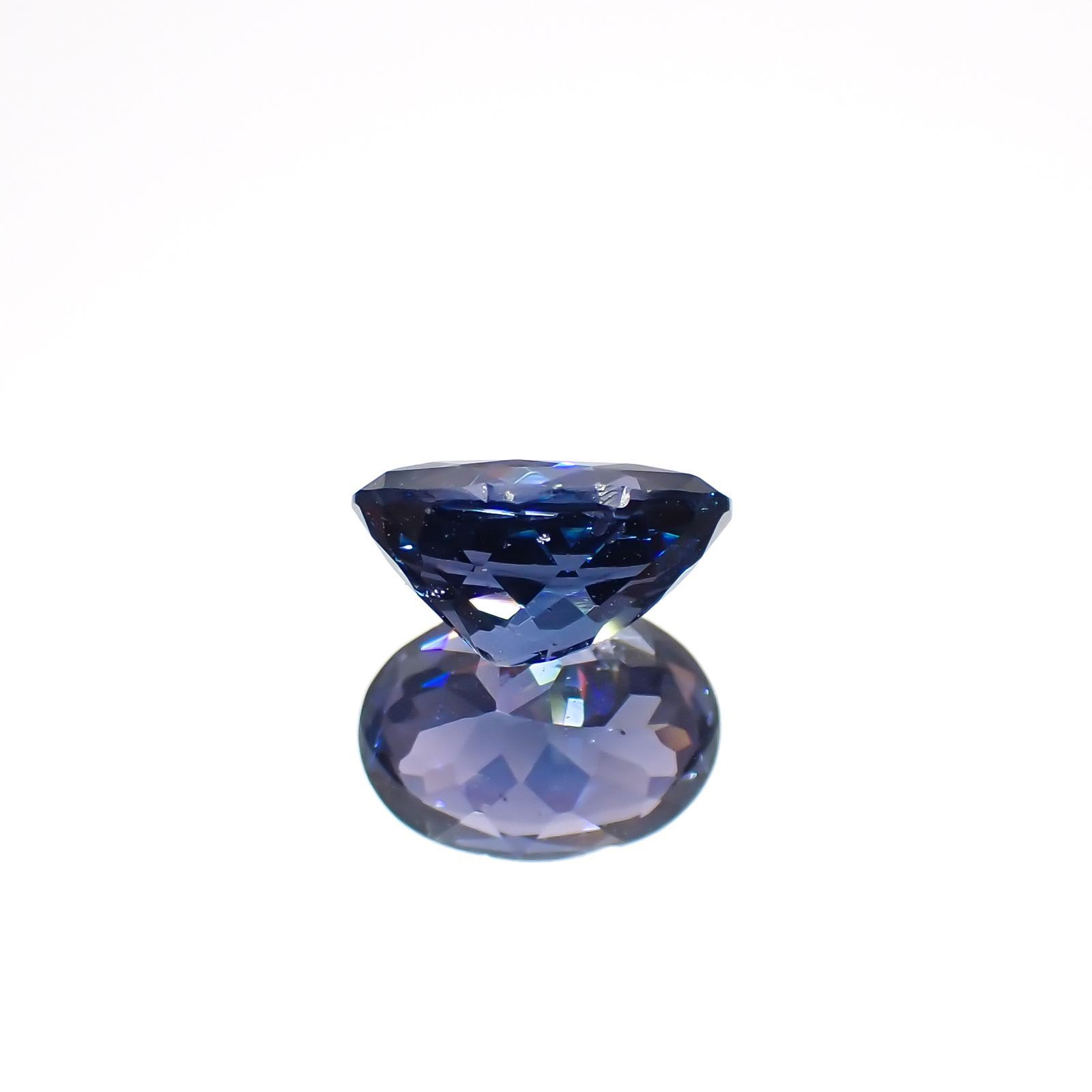 カラーチェンジスピネル(宝石名スピネル/カラーチェンジ・タイプ)スリランカ産 1.478ct ソ付(彩珠)[221018926]8x5.9mm前後
