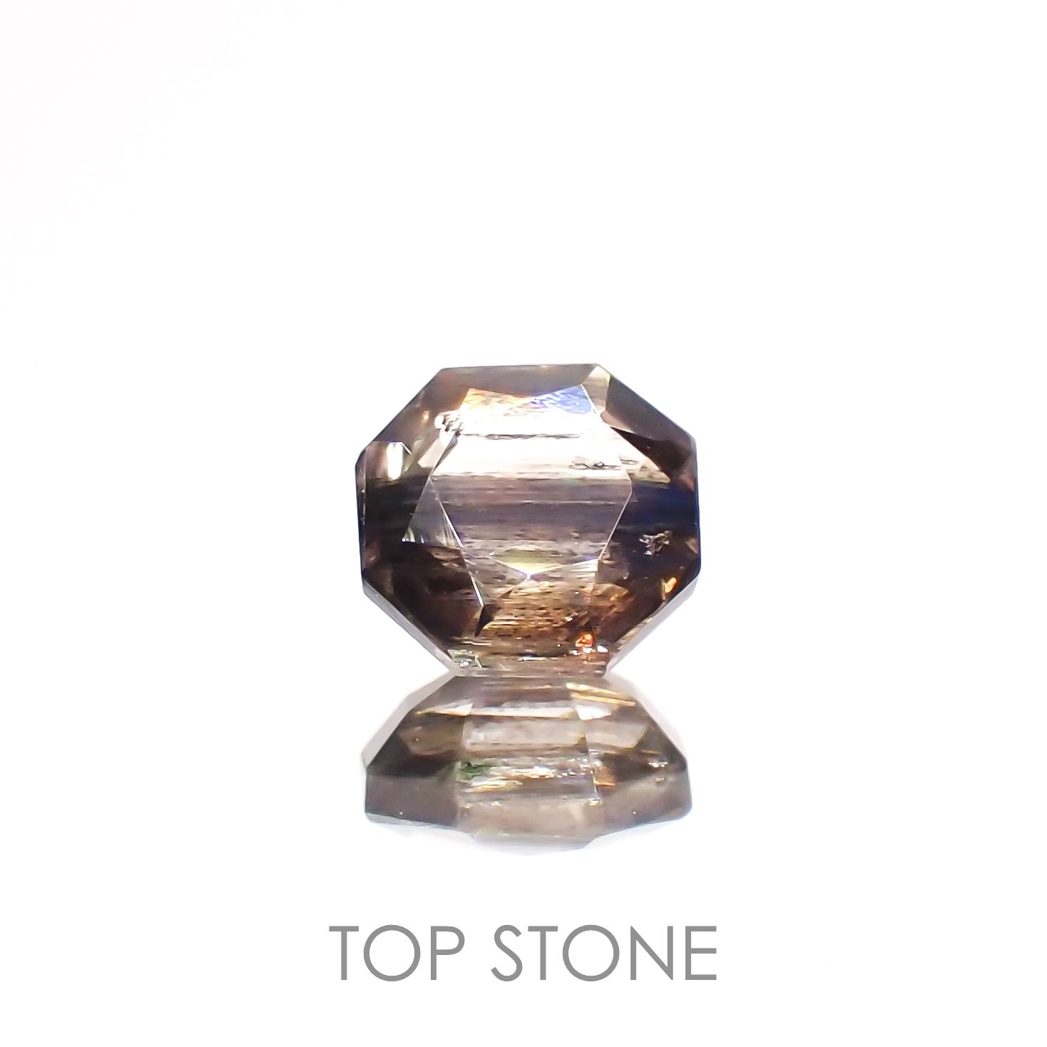 ◇オクタゴンカット◇レインボースキャポライト ブラジル産 0.79ct[230320918]5.9x5.7mm前後