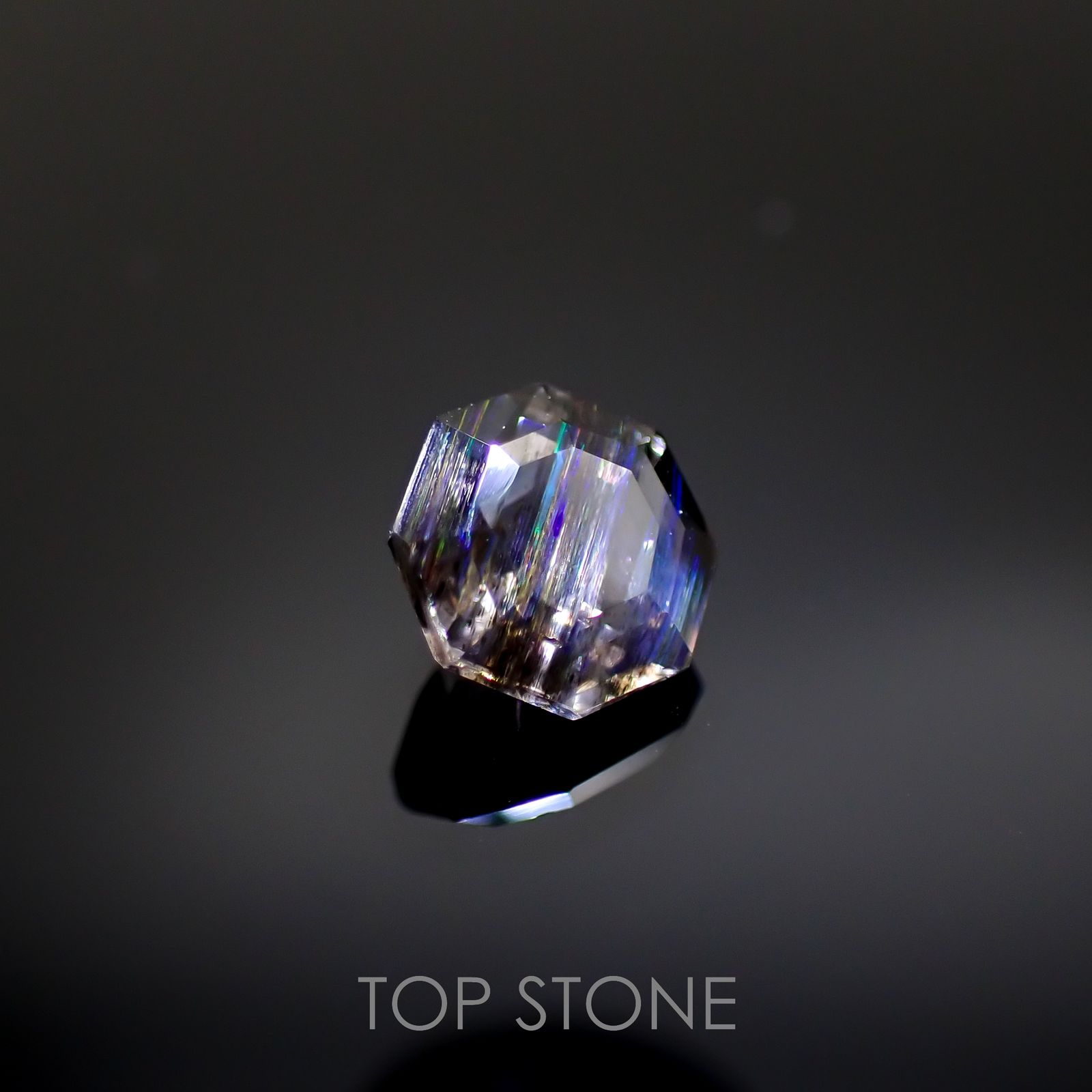 ◇オクタゴンカット◇レインボースキャポライト ブラジル産 0.83ct[220817521]6x5.9mm前後