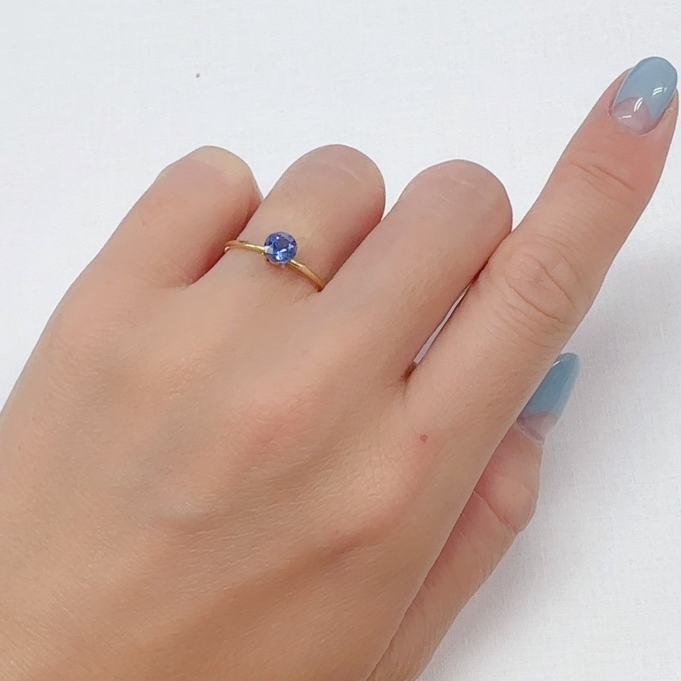 サファイア スリランカ産 0.66ct[240828678]5x5mm前後