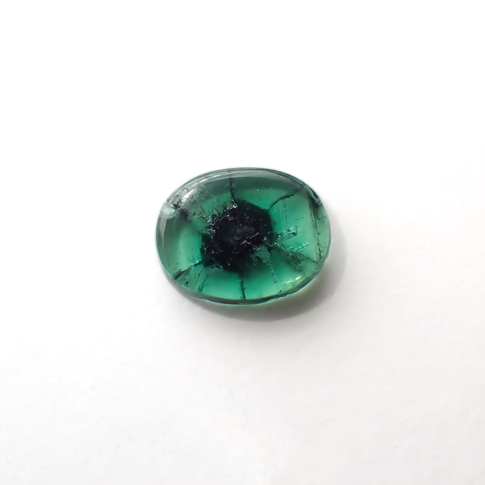 トラピッチェエメラルド 原石スライス(宝石名トラピッチェ・エメラルド)コロンビア産 0.776ct ソ付(彩珠)[220717085]7.1x5.5mm前後