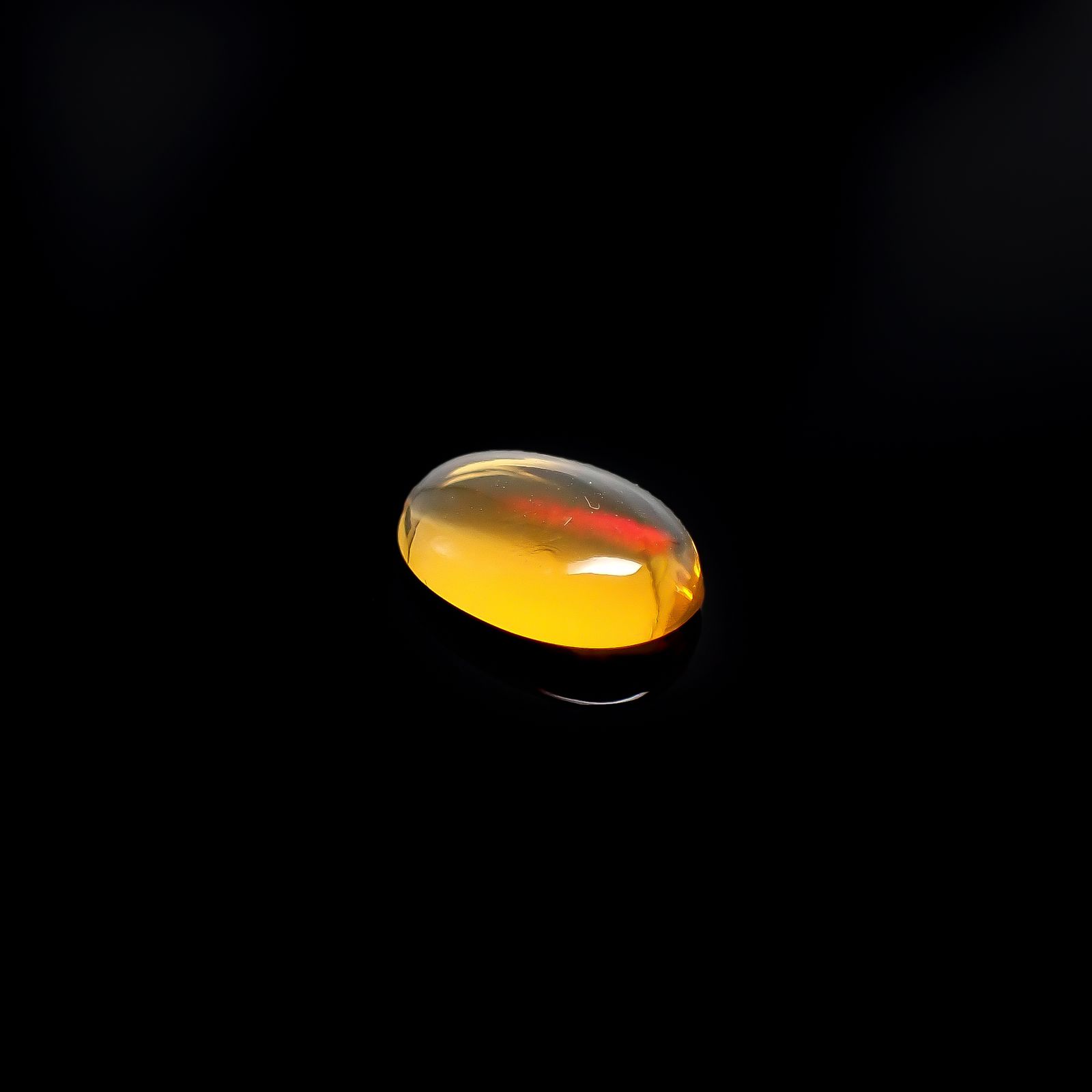 ファイヤーオパール メキシコ産 0.84ct[240326753]8.7x5.7mm前後