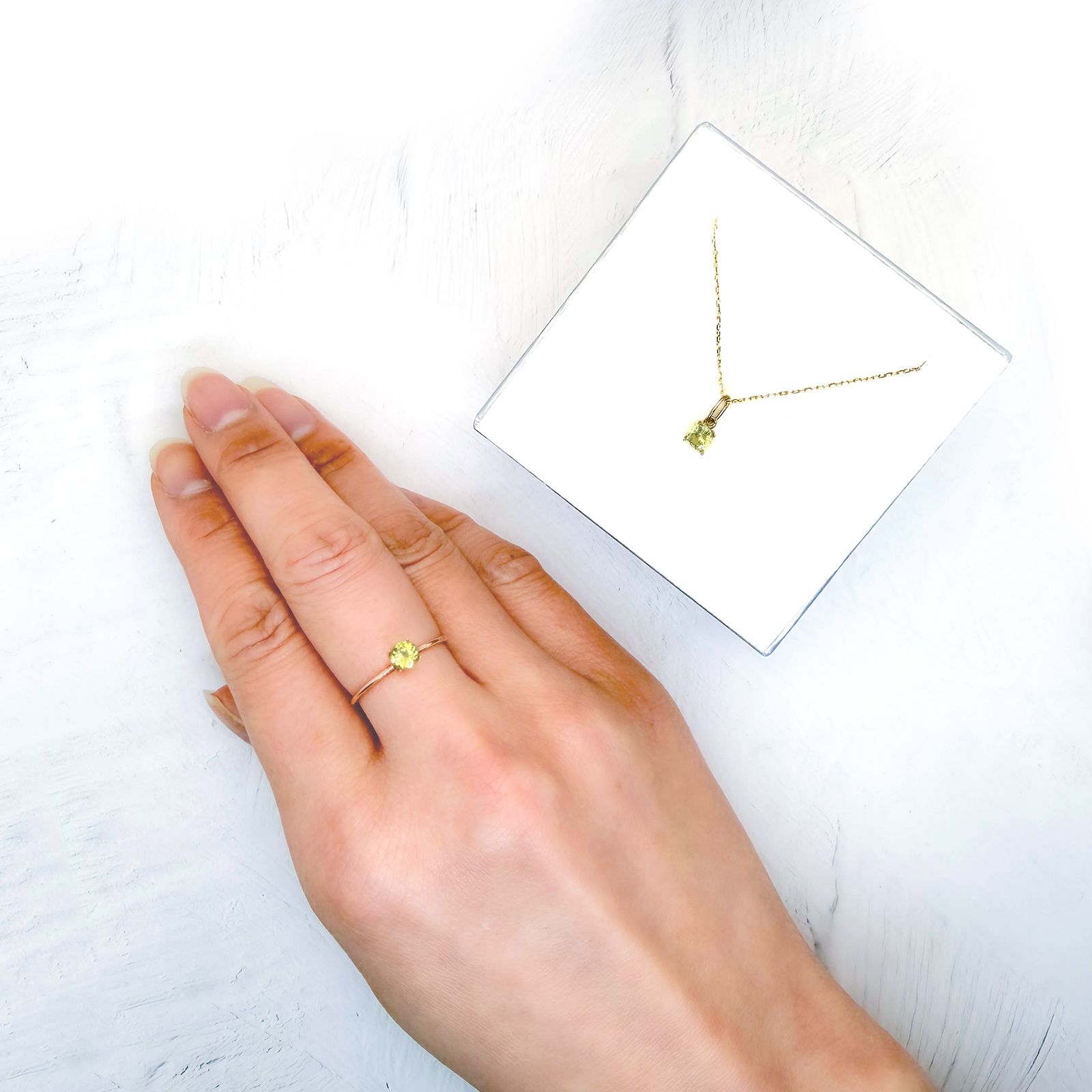 ◇ペアセット◇クリソベリル(宝石名クリソベリル)スリランカ/マダガスカル産 識別済 0.62ct(2pcs合計) / 4.2x4.2mm前後 [260131647]