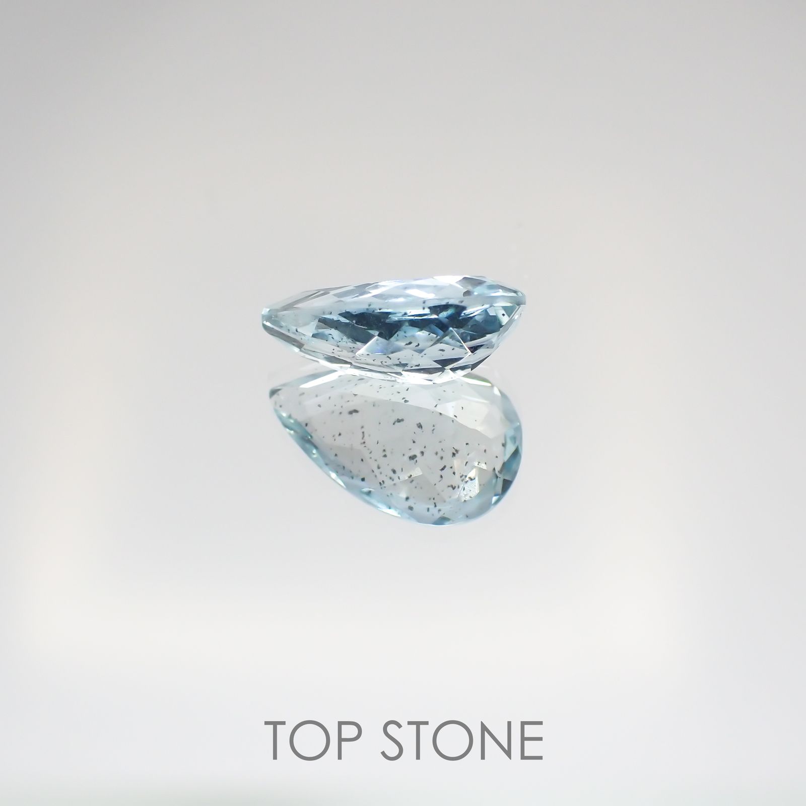 アベンチュリンアクアマリン ブラジル産 ルース 2.42ct[210510792]12.1×8mm前後