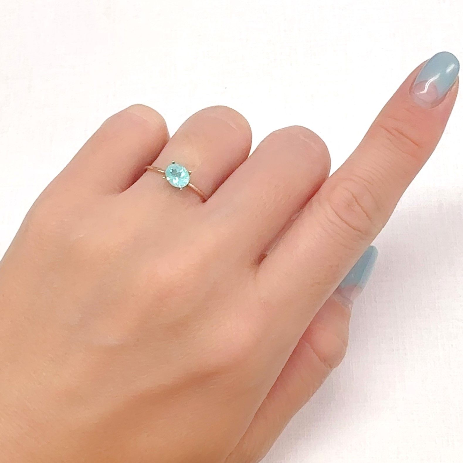 パライバトルマリン ブラジル・キントス鉱山産 0.56ct[240928721]6.1x4.8mm前後