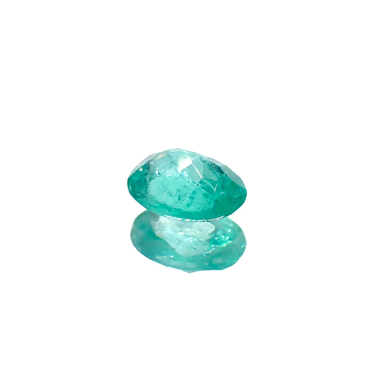 パライバトルマリン ブラジル・パライバ州バターリャ鉱山産 0.17ct[240928739]4.1x3.2mm前後