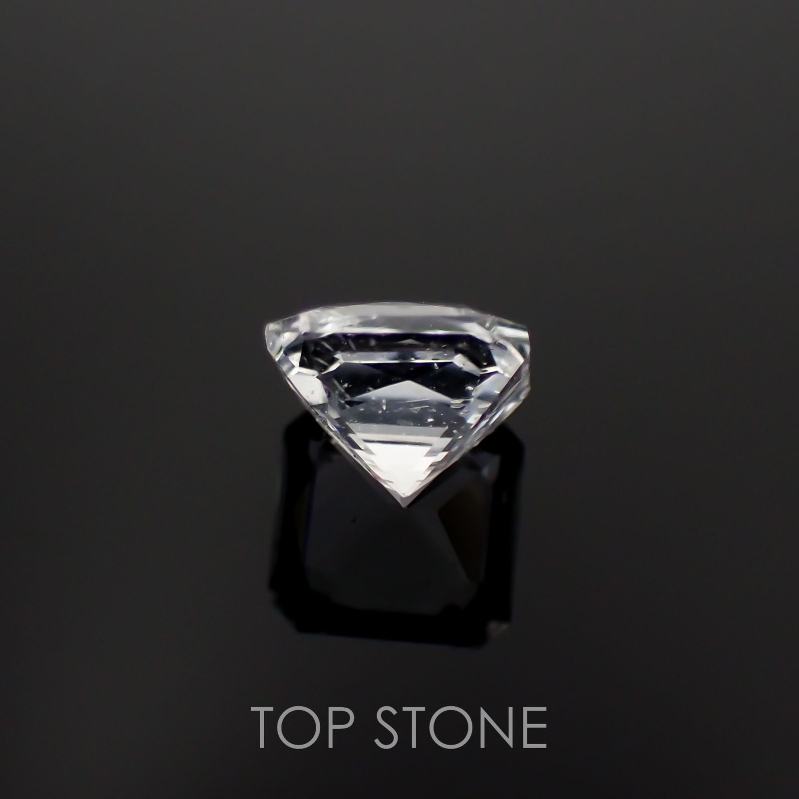 フェナカイト(宝石名フェナカイト)マダガスカル/ブラジル産 0.75ct 識別済[221119133]5.3x5.3mm前後
