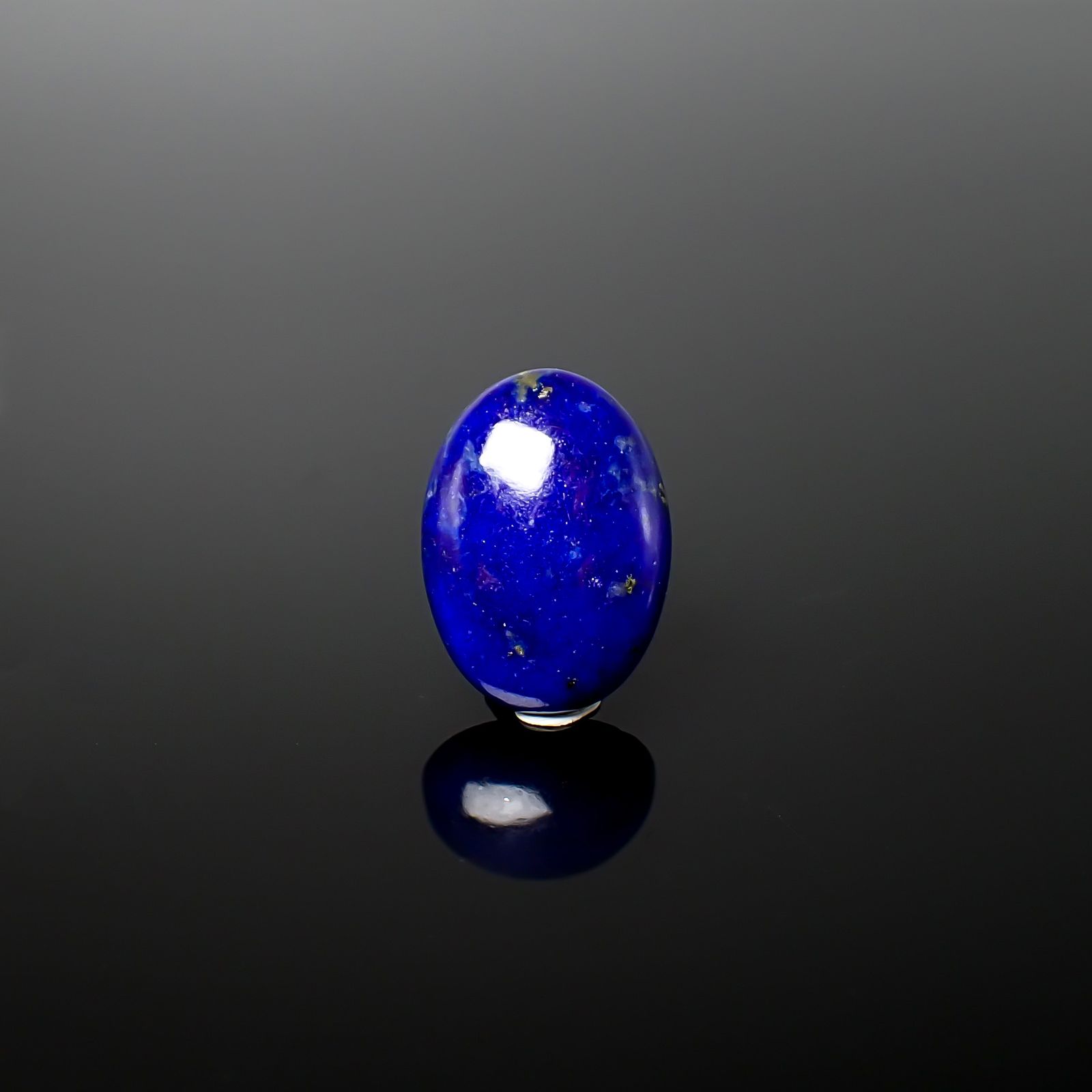 ラピスラズリ アフガニスタン産 9.01ct / 18.1x13.2mm前後 [260832888]