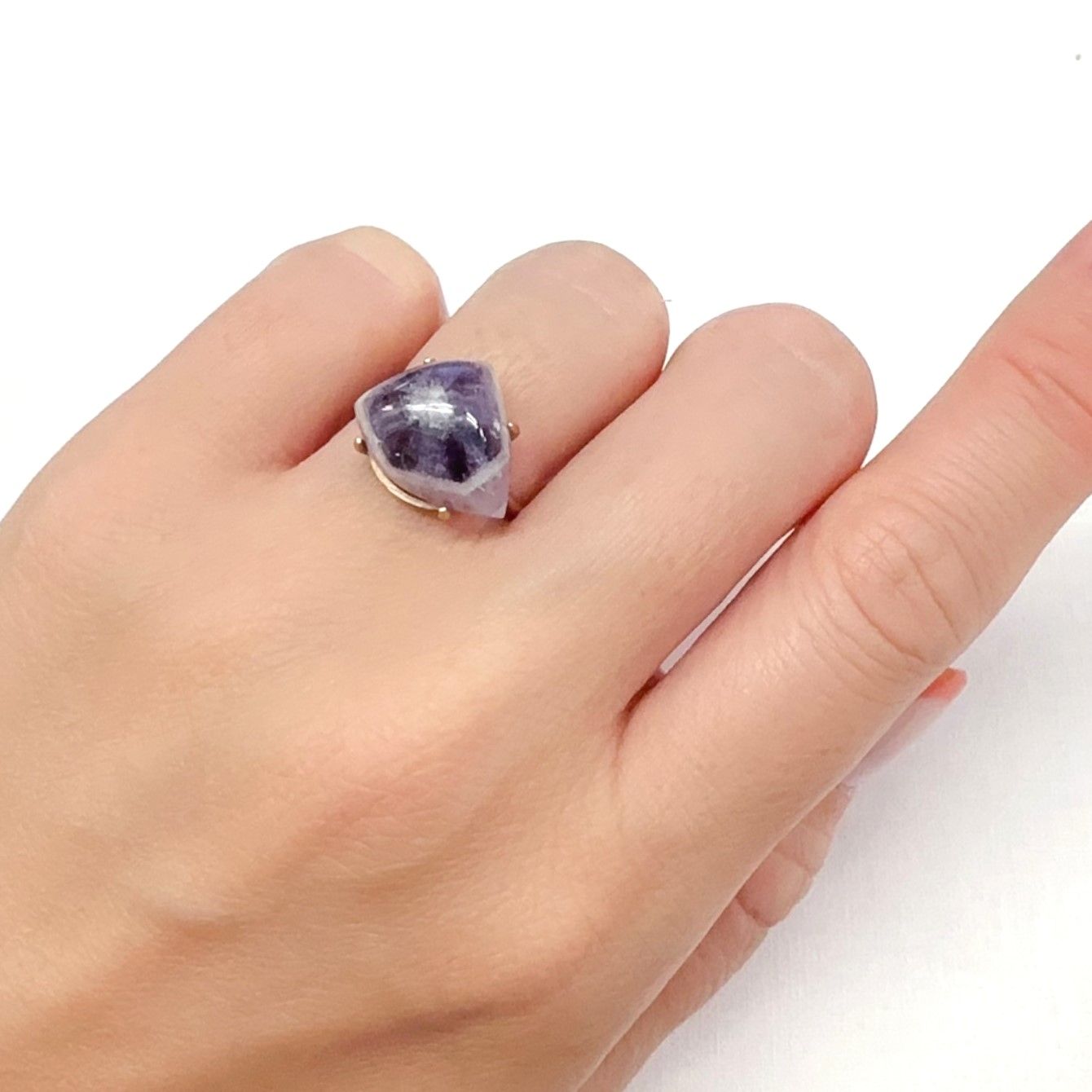 ◇フリーフォーム◇ファントムアメジスト ブラジル産 6.95ct[240527436]15.5x12.6mm前後