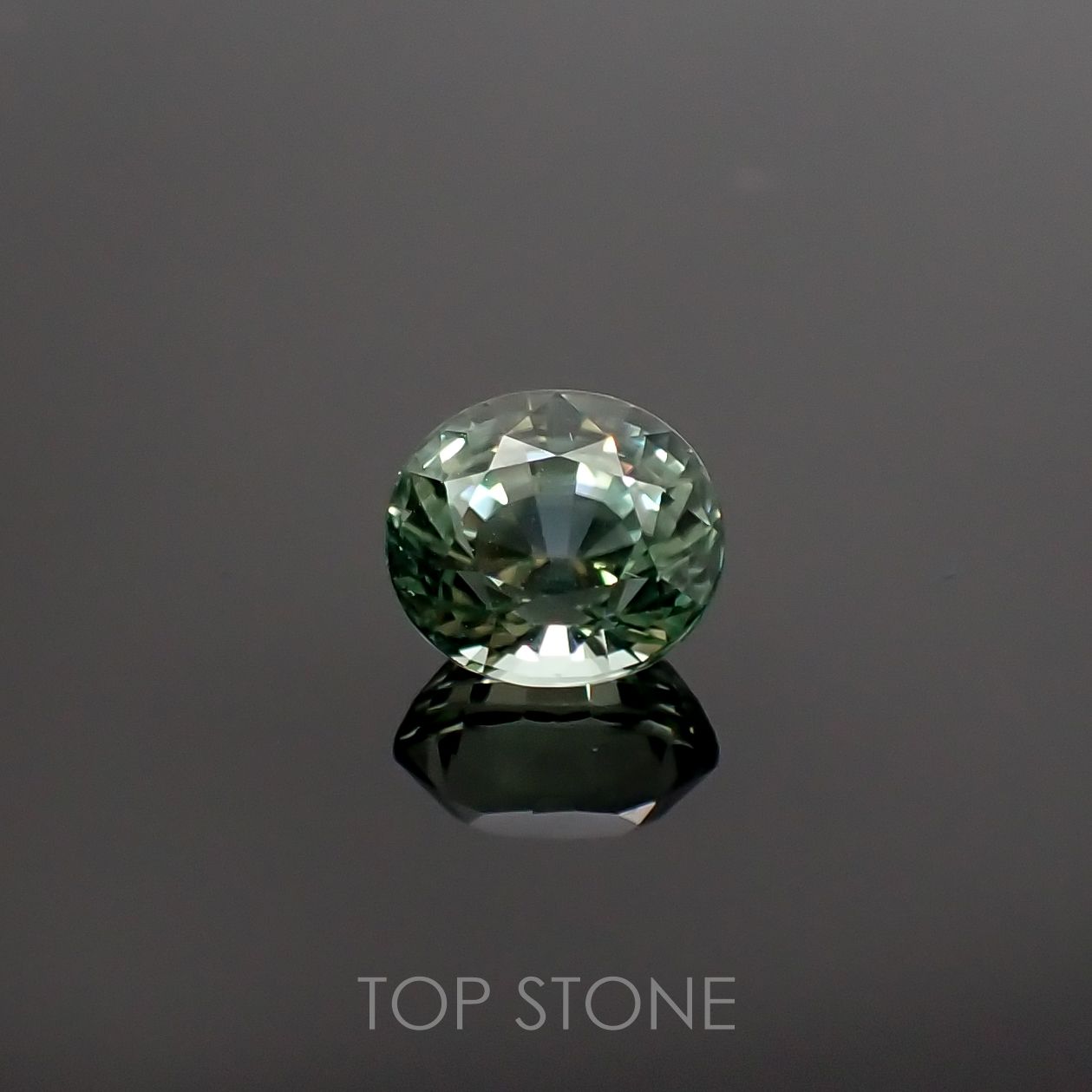 ミントトルマリン(宝石名ライトグリーン・トルマリン) ルワンダ産 2.082ct ソ付(彩珠)[210711597]7.9×7.1mm前後