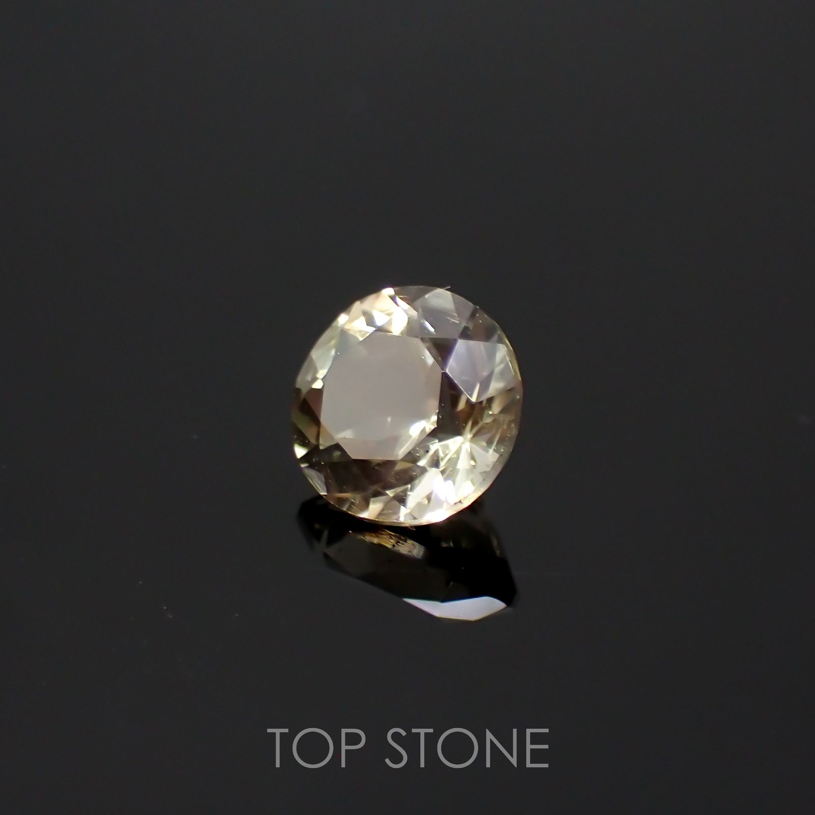 バイカラーオレゴンサンストーン(宝石名ラブラドライト)アメリカ・オレゴン州産 0.82ct 識別済[220616439]6.1x6.1mm前後