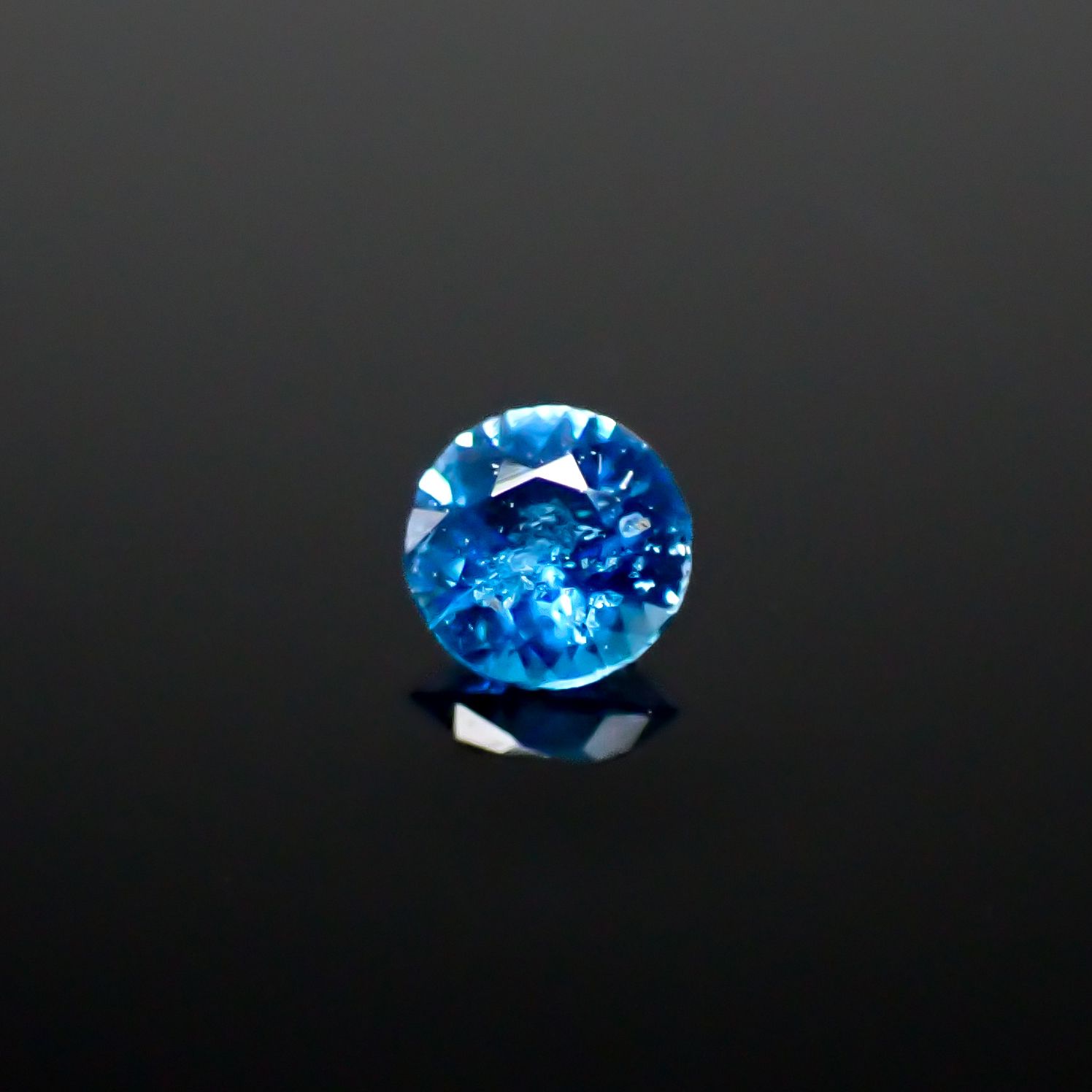 ラズライト 天藍石 ブラジル産 0.064ct [241029277]2.6x2.6mm前後