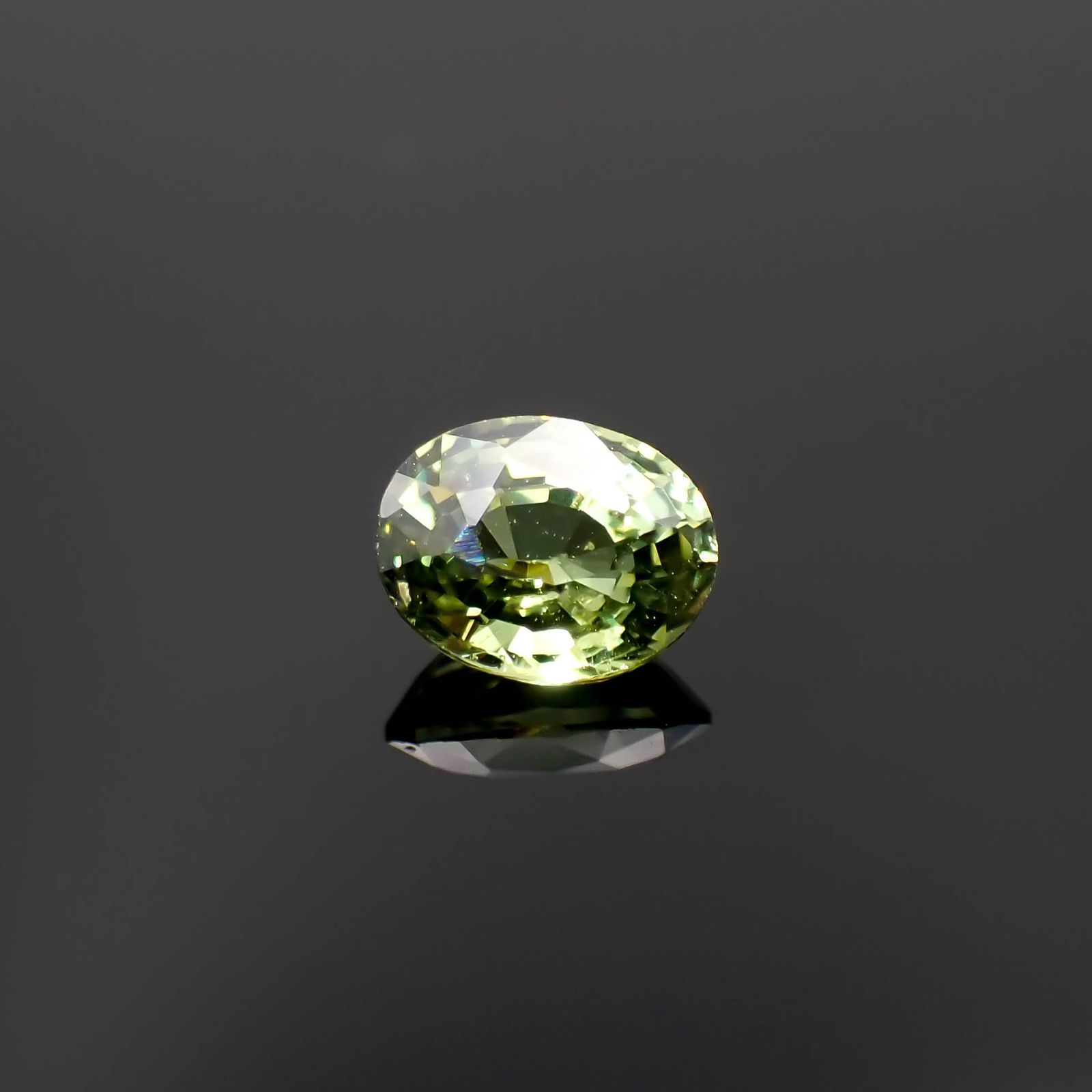 デマントイドガーネット ナミビア共和国産 0.45ct[230421381]5x3.9mm前後