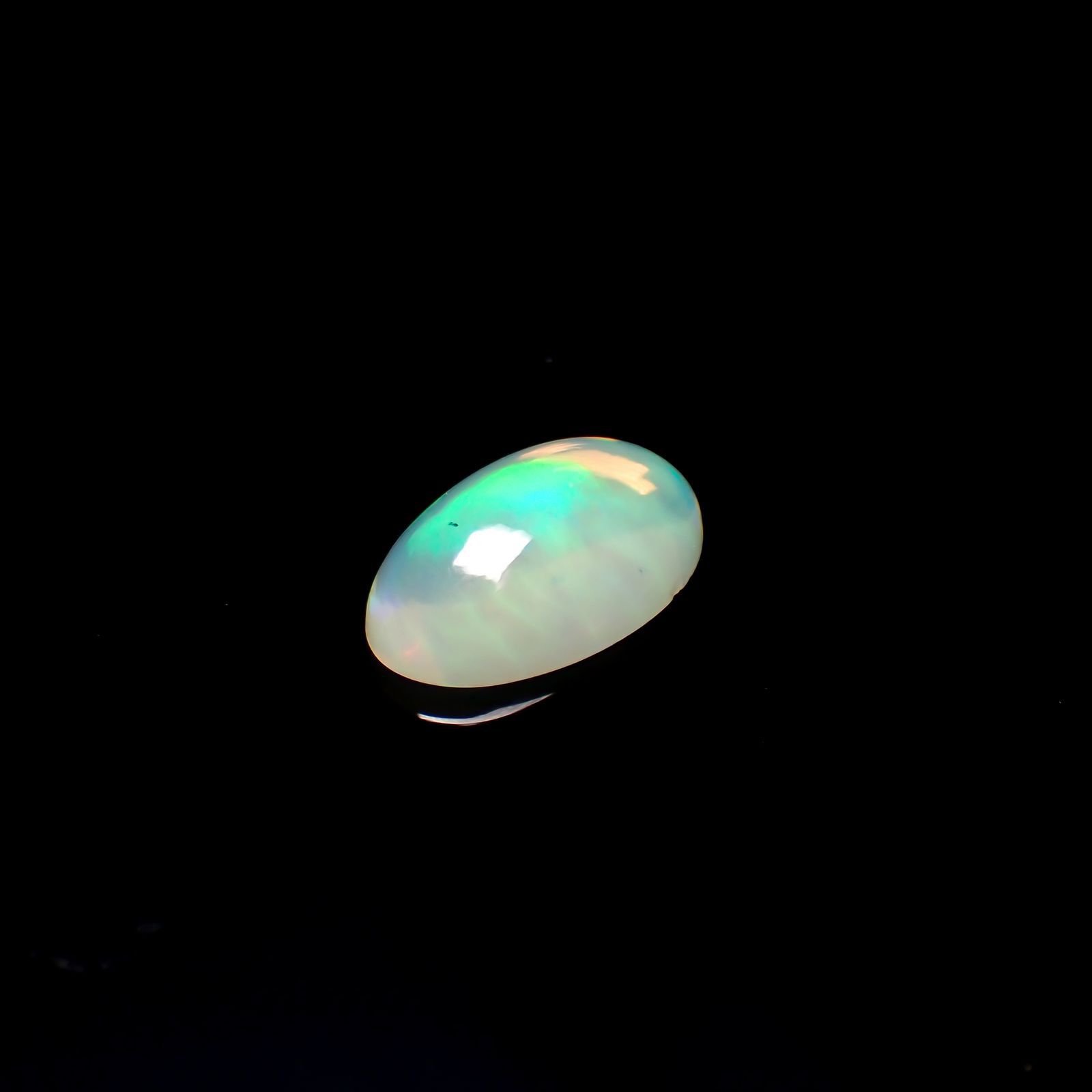 エチオピアオパール(宝石名オパール) エチオピア産 5.021ct ソ付(彩珠)[210711703]17.3×11mm前後