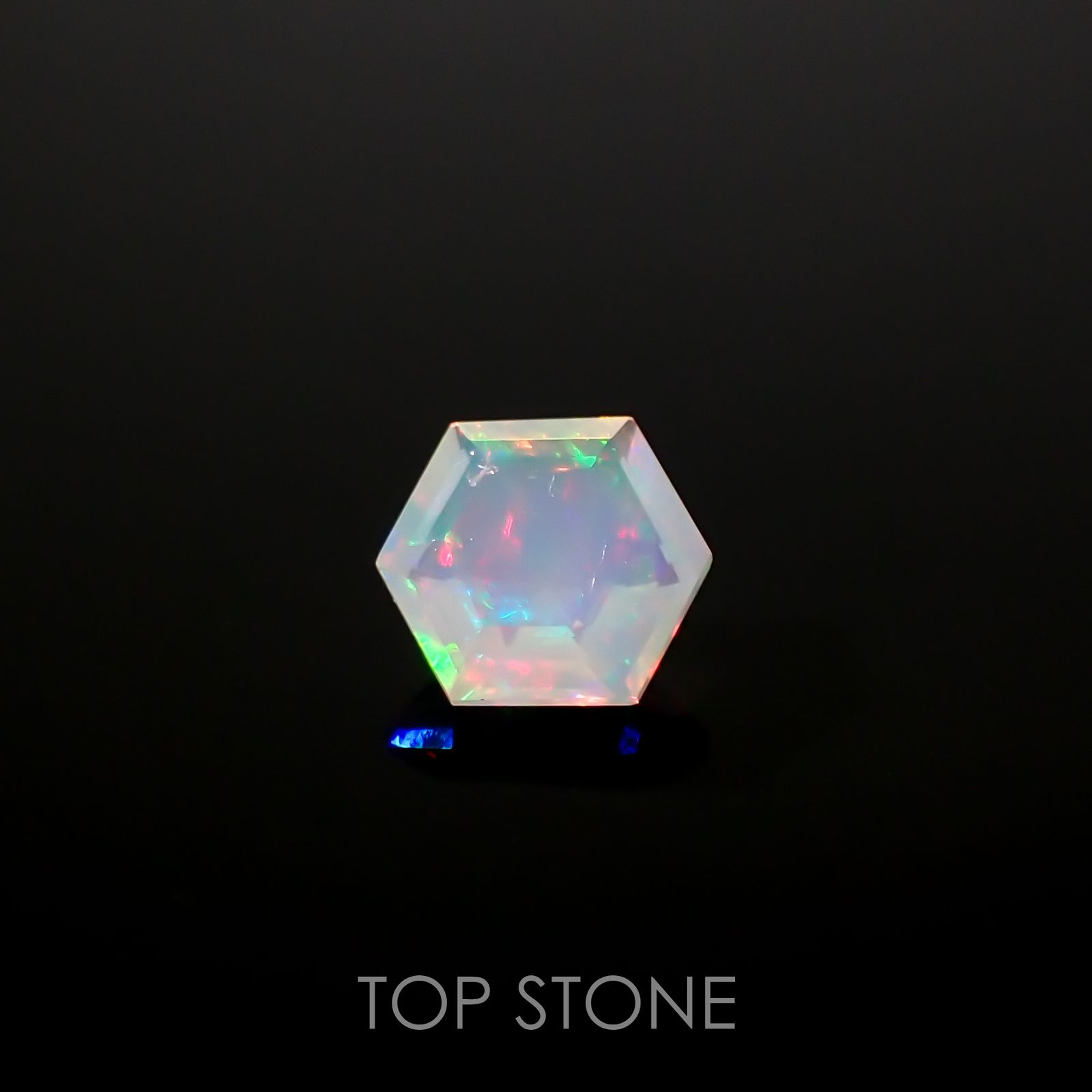 ◇ヘキサゴンカット◇エチオピアオパール(宝石名オパール)エチオピア産 0.29ct 識別済[220115473]4.8x4.7mm前後