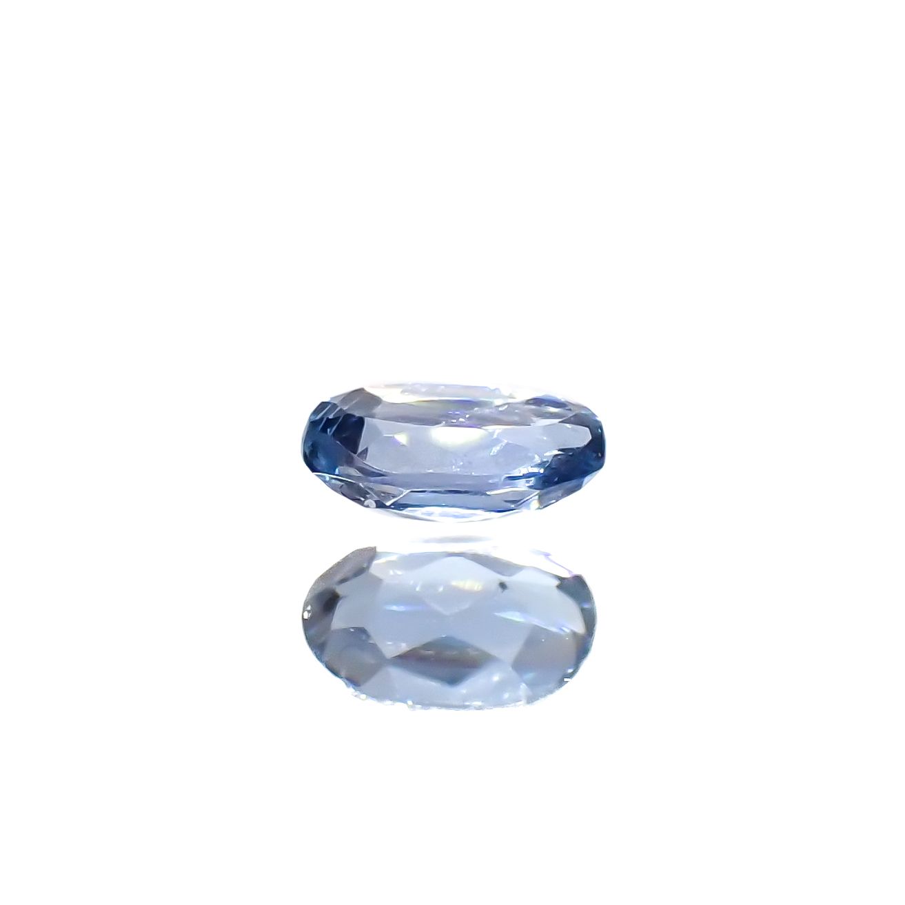 タトゥーアクアマリン ブラジル・ミナスジェライス州タトゥー鉱山産 0.14ct[240427169]4.1x2.8mm前後