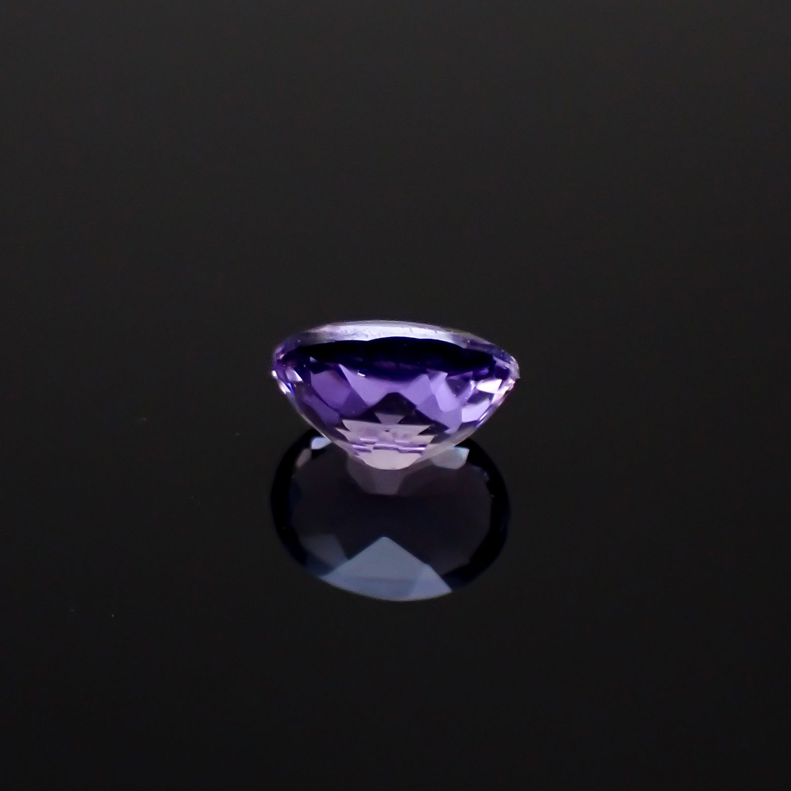 マリアライト(宝石名スキャポライト)スリランカ産 0.78ct 識別済[250330050]6.9x5.2mm前後
